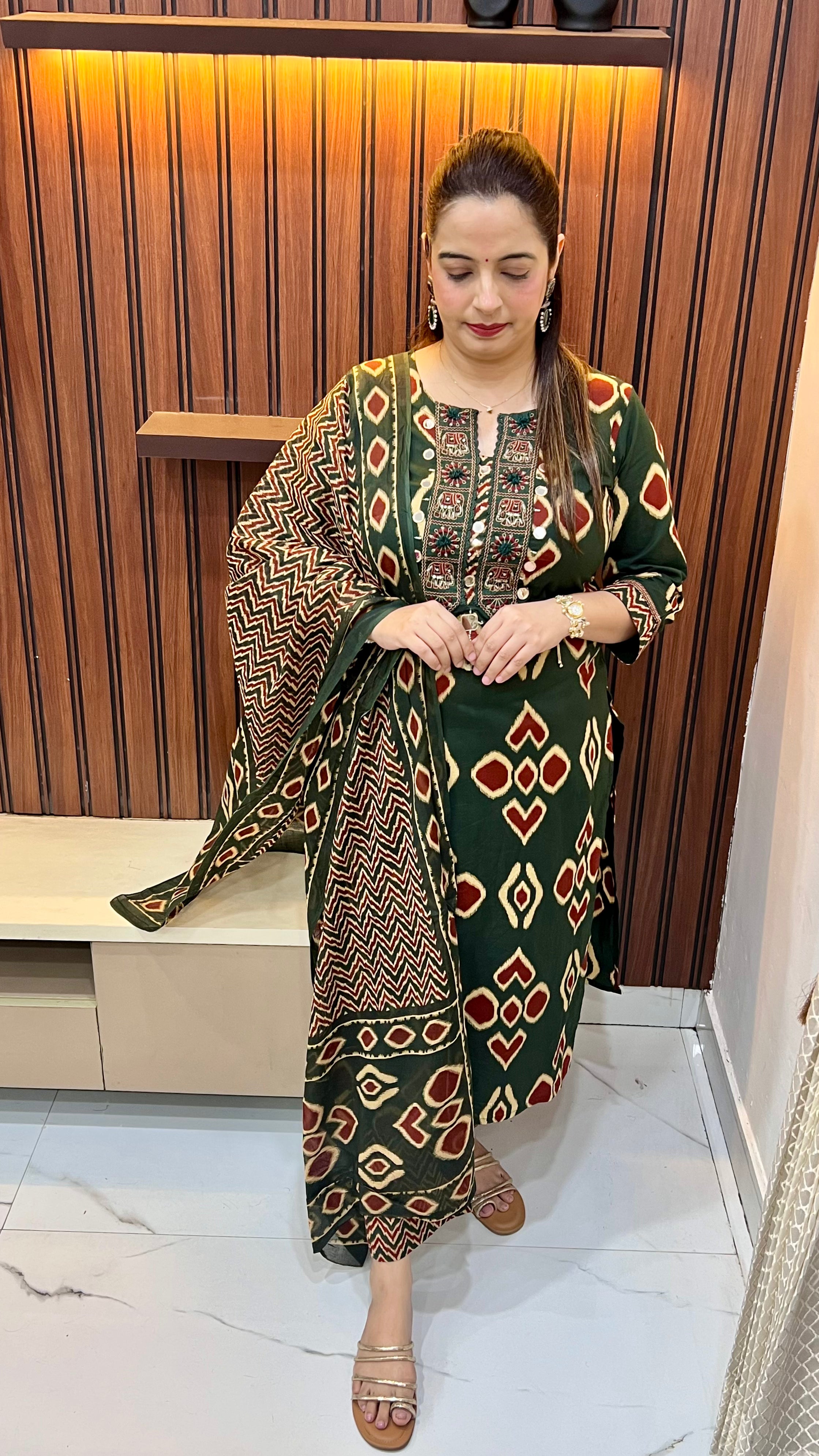 The Royal Menagerie: Pure Cotton Kalamkari Suit with Elephant Artistry & Mirror Detailing