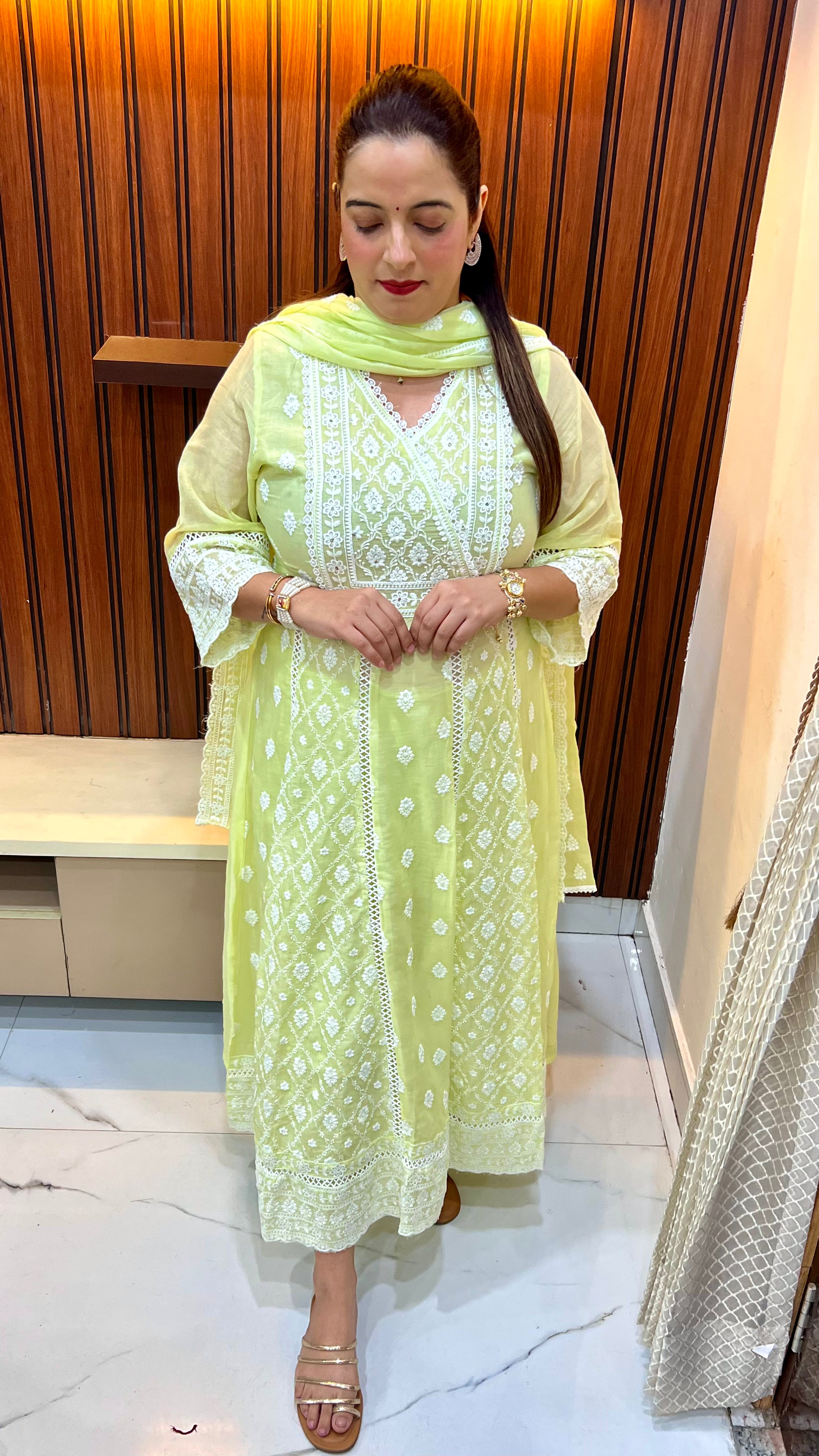 The Lucknowi Muse: Mul Cotton Suit with Allover Chikankari Artistry