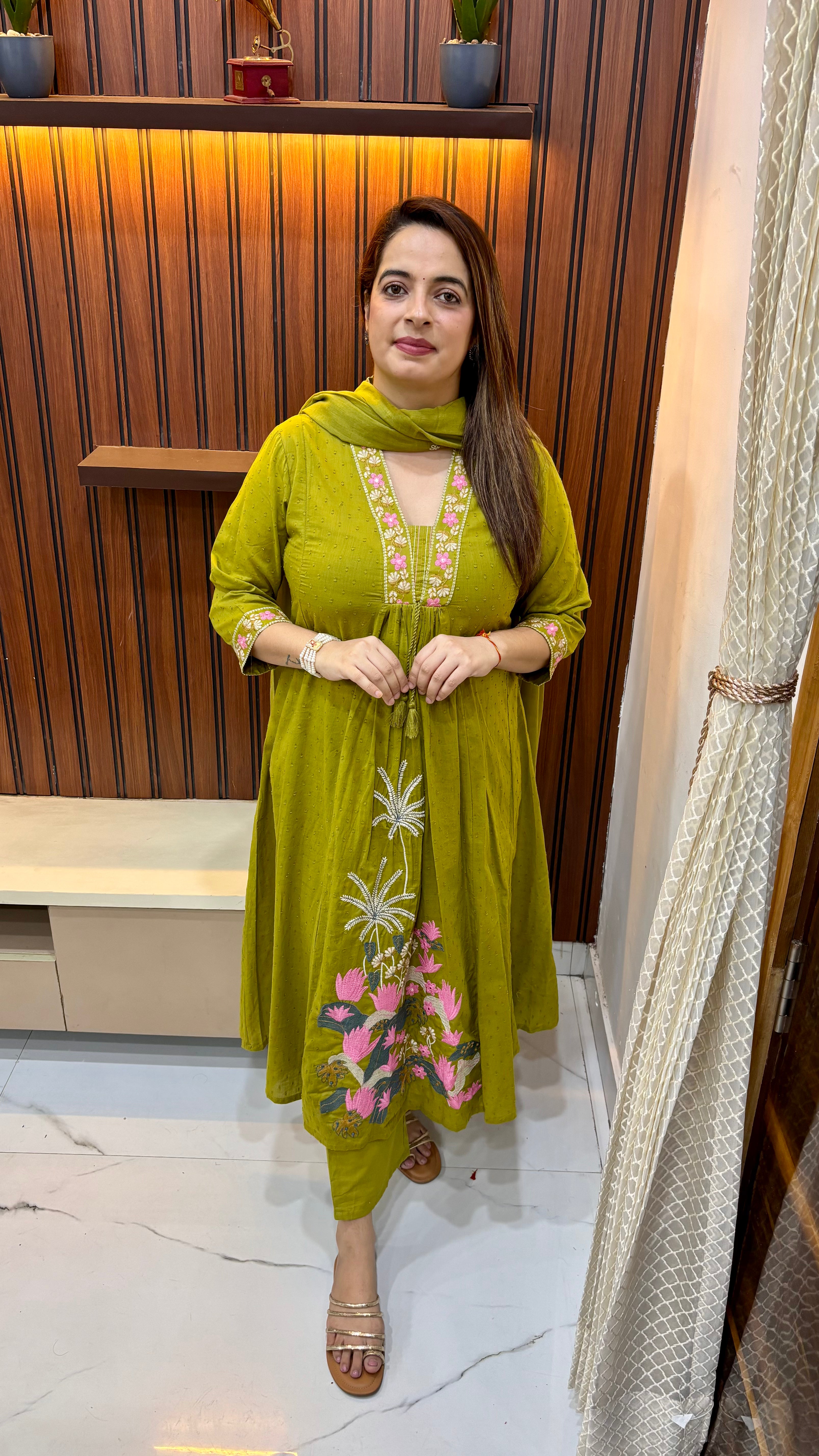 Pure Cotton Suit with Chinese Collar & Gather Work ✨