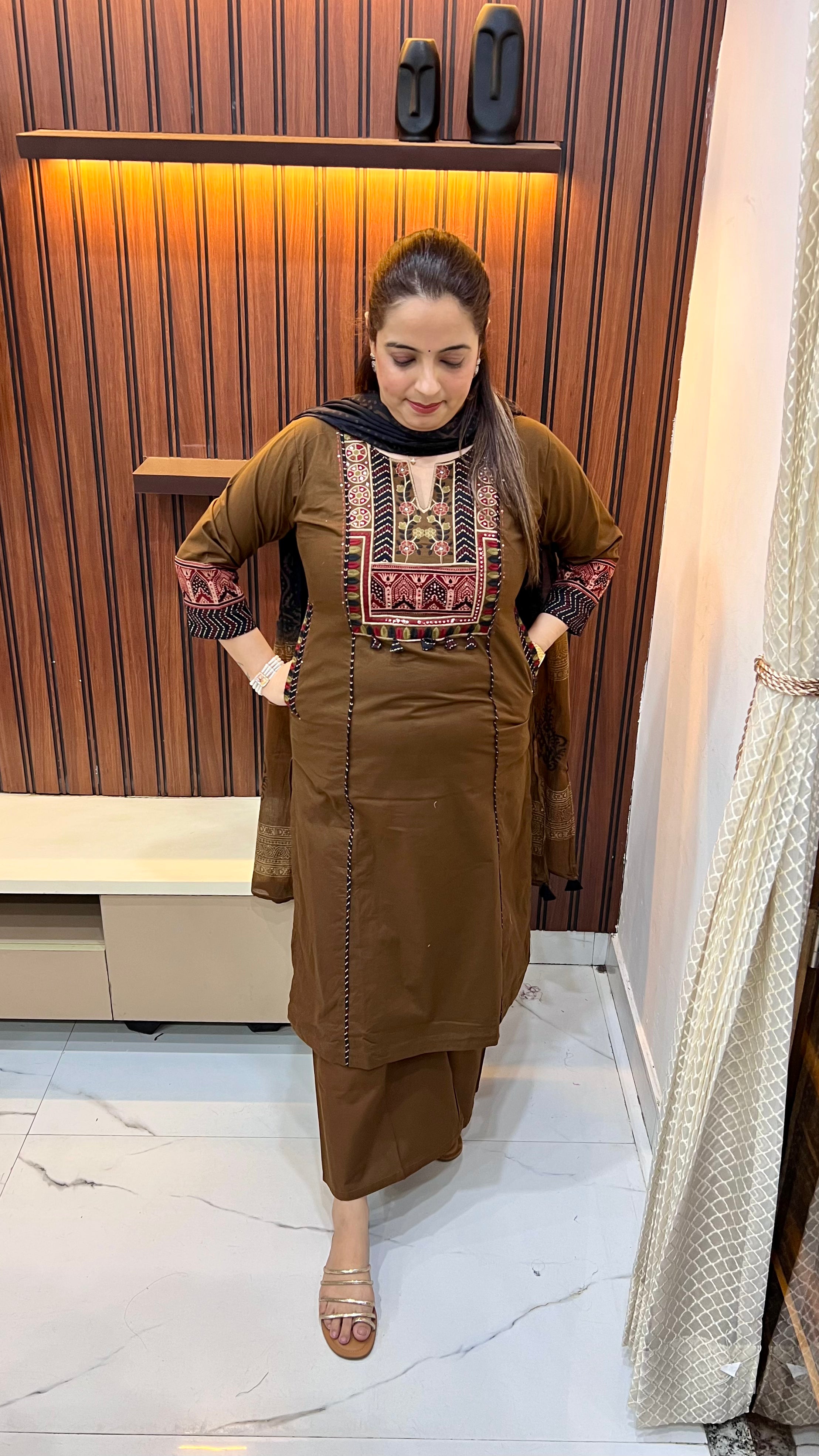 The Artisanal Heritage: Pure Cotton Kalamkari Suit with Dual-Side Designer Pockets
