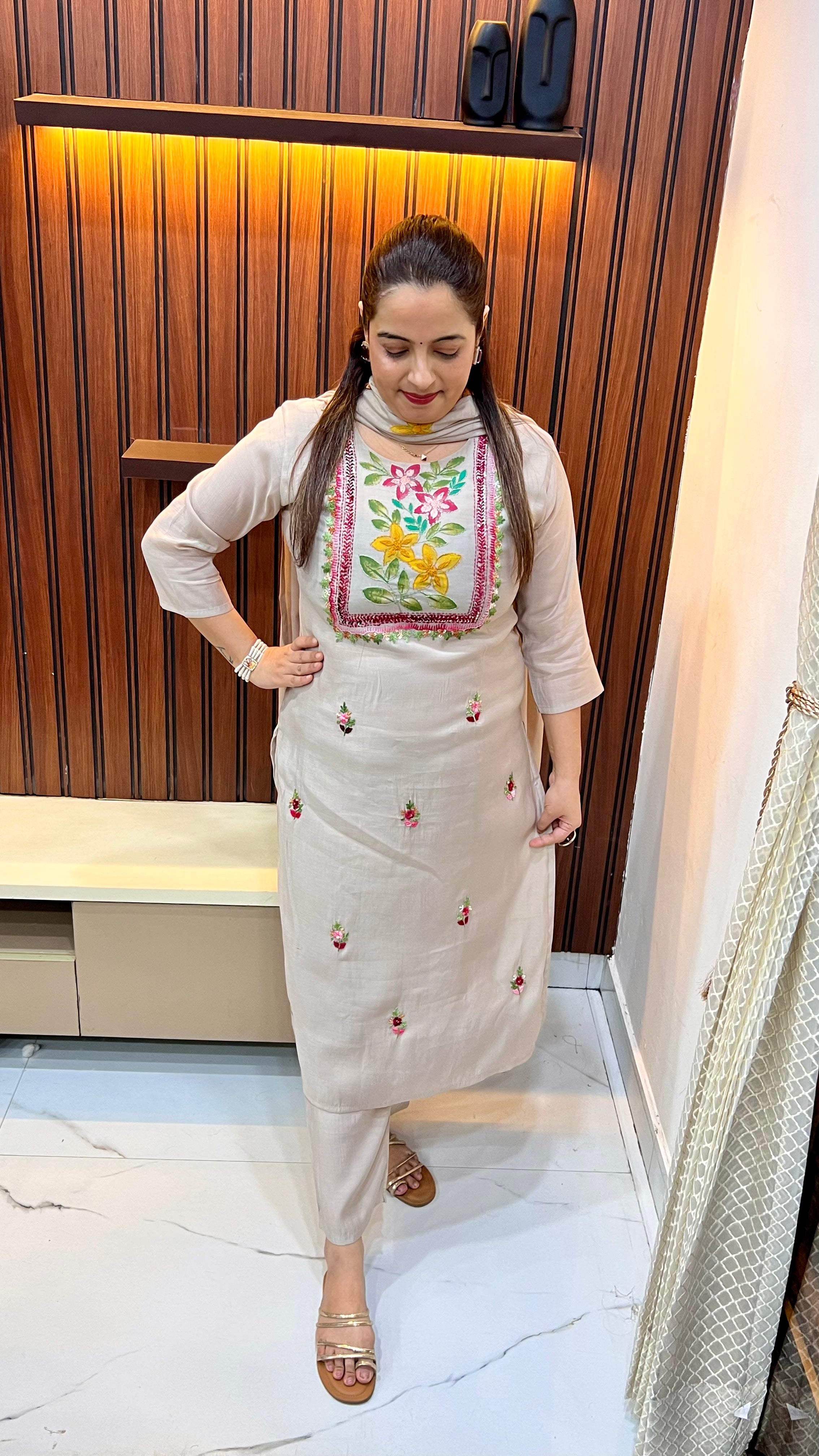 ✨ The Heritage Luster: Mul Chanderi Katha-Work Suit with Chanderi Dupatta ✨