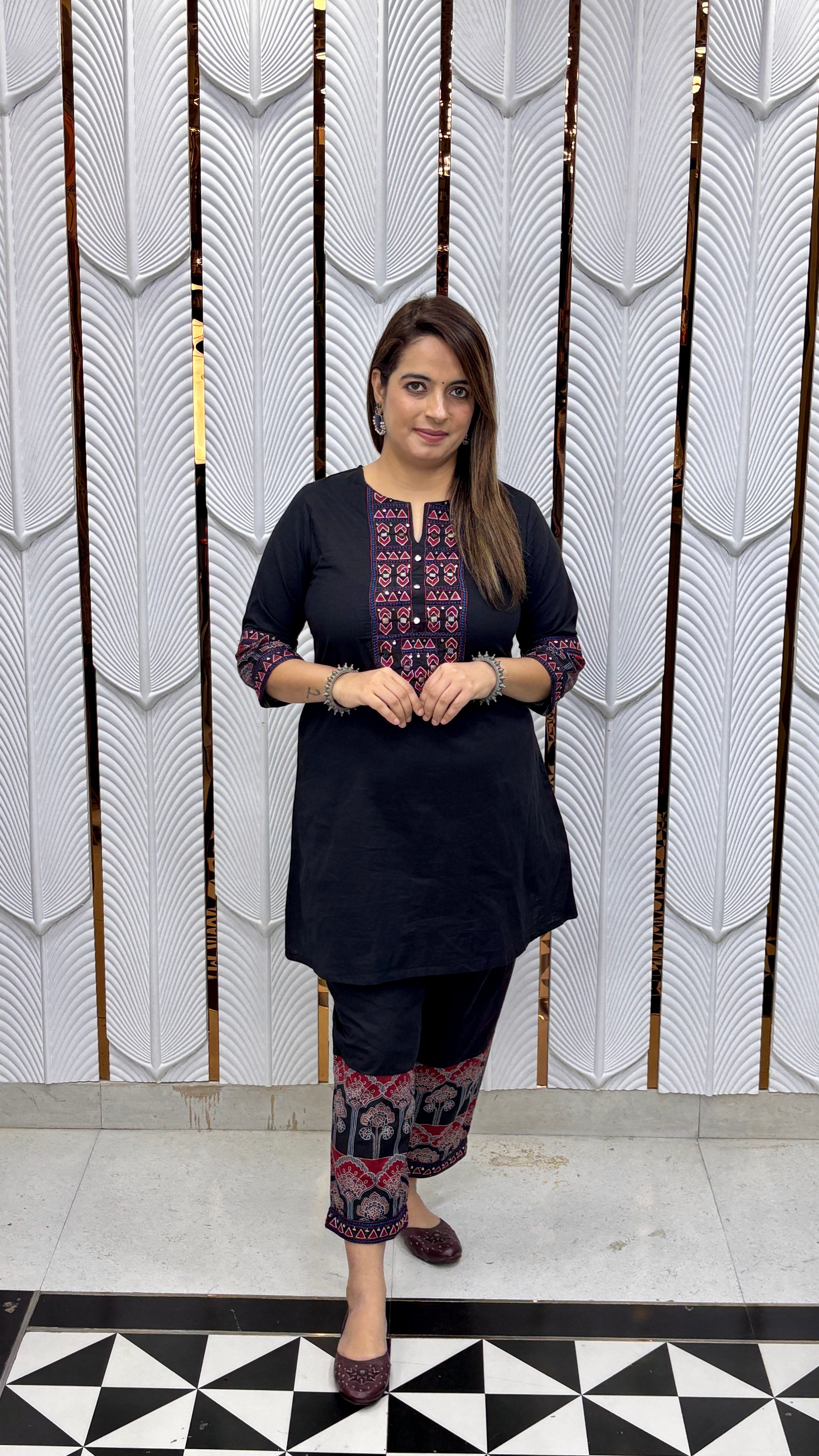 Elegant Co-ord Set with Farshi Salwaar & Ajrak Work