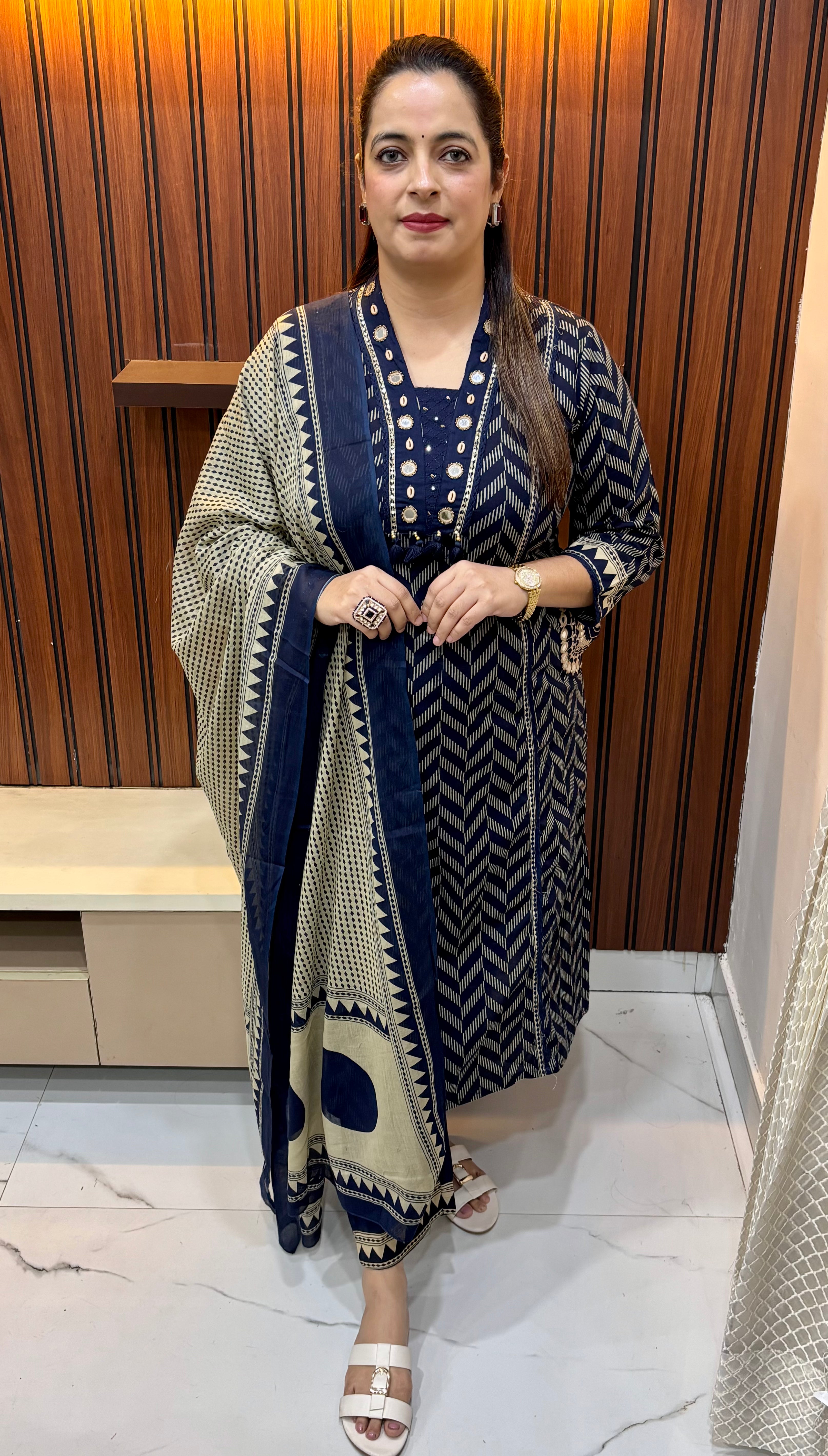 Pure Cotton Suit with Real Mirror Work & Designer Pockets ✨