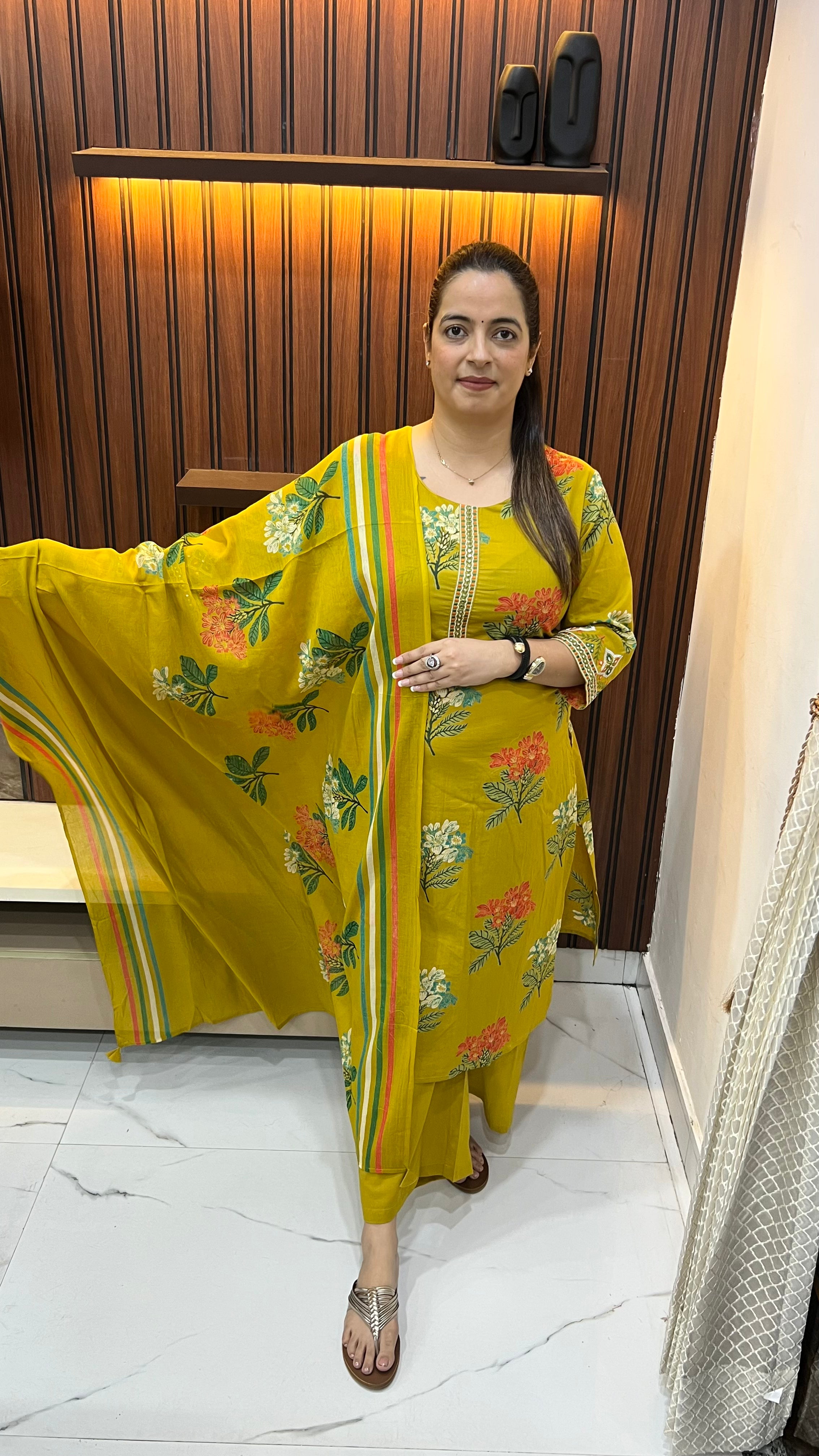 👑 The Imperial Grace: Pure Mulmul Cotton Ankka Work Suit