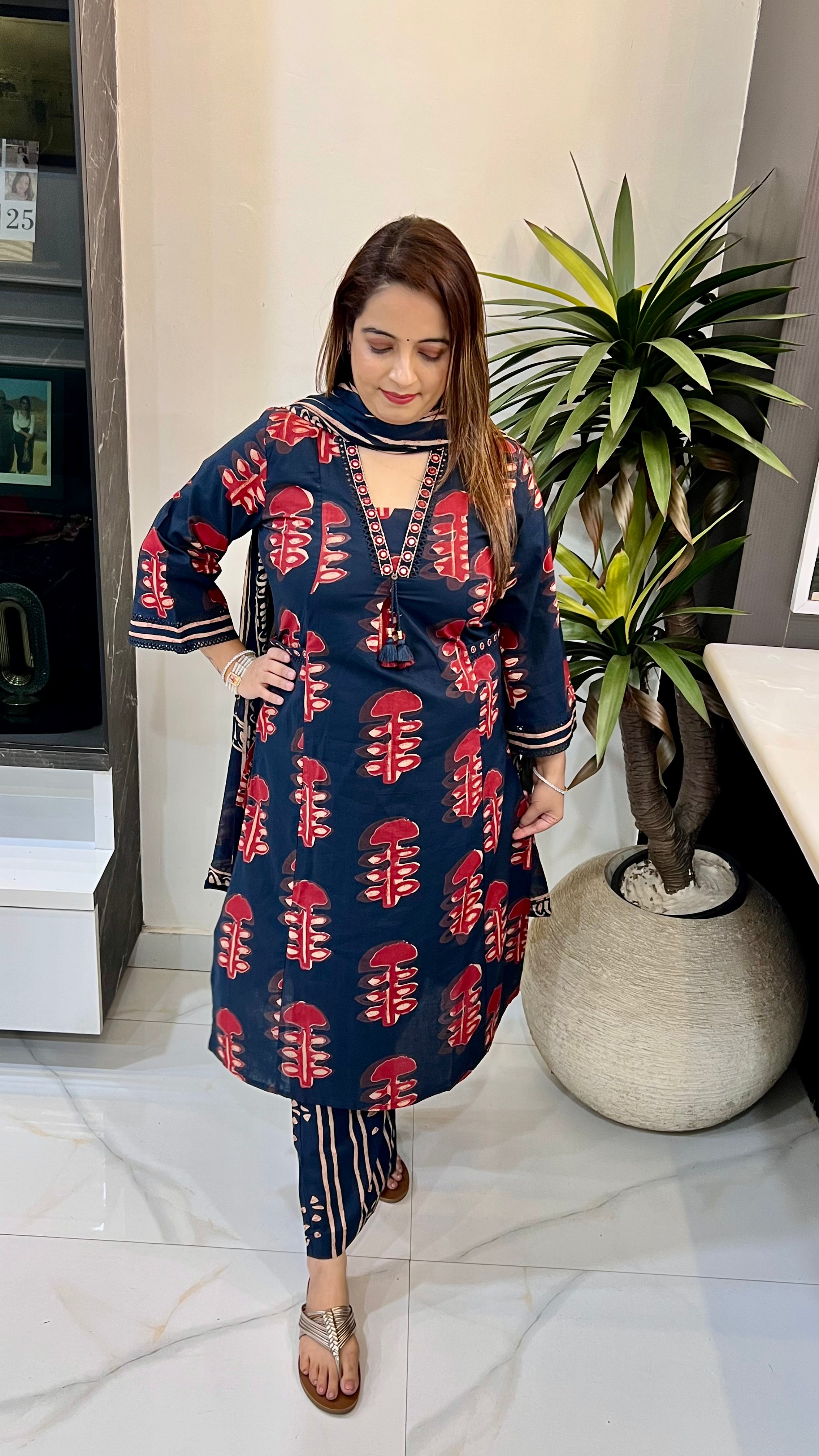 The Boutique Signature: Pure Cotton Bandhani Hand-Crafted Masterpiece