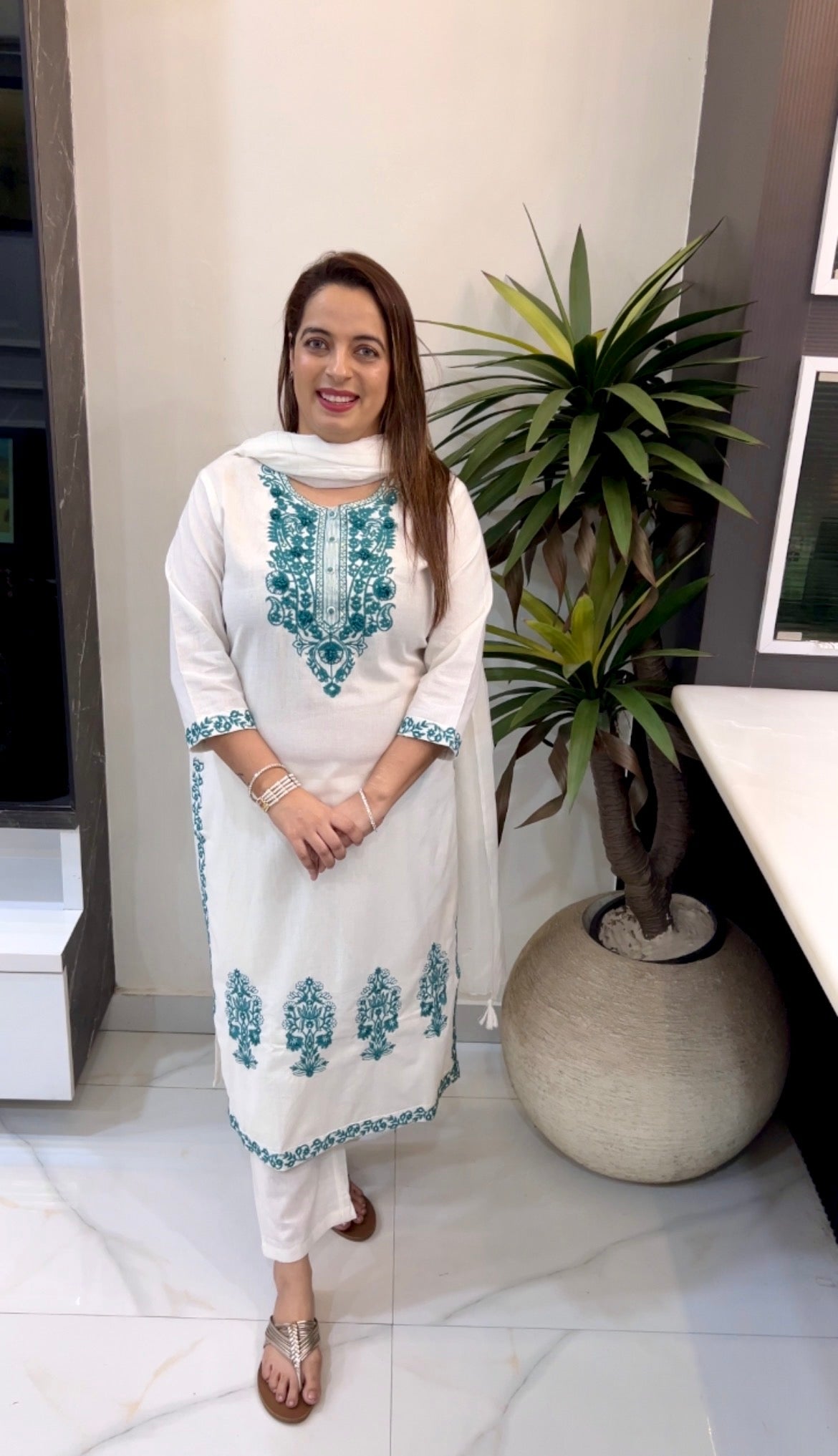 The Heritage Splendor: Handloom Cotton Hand-Embroidered Masterpiece