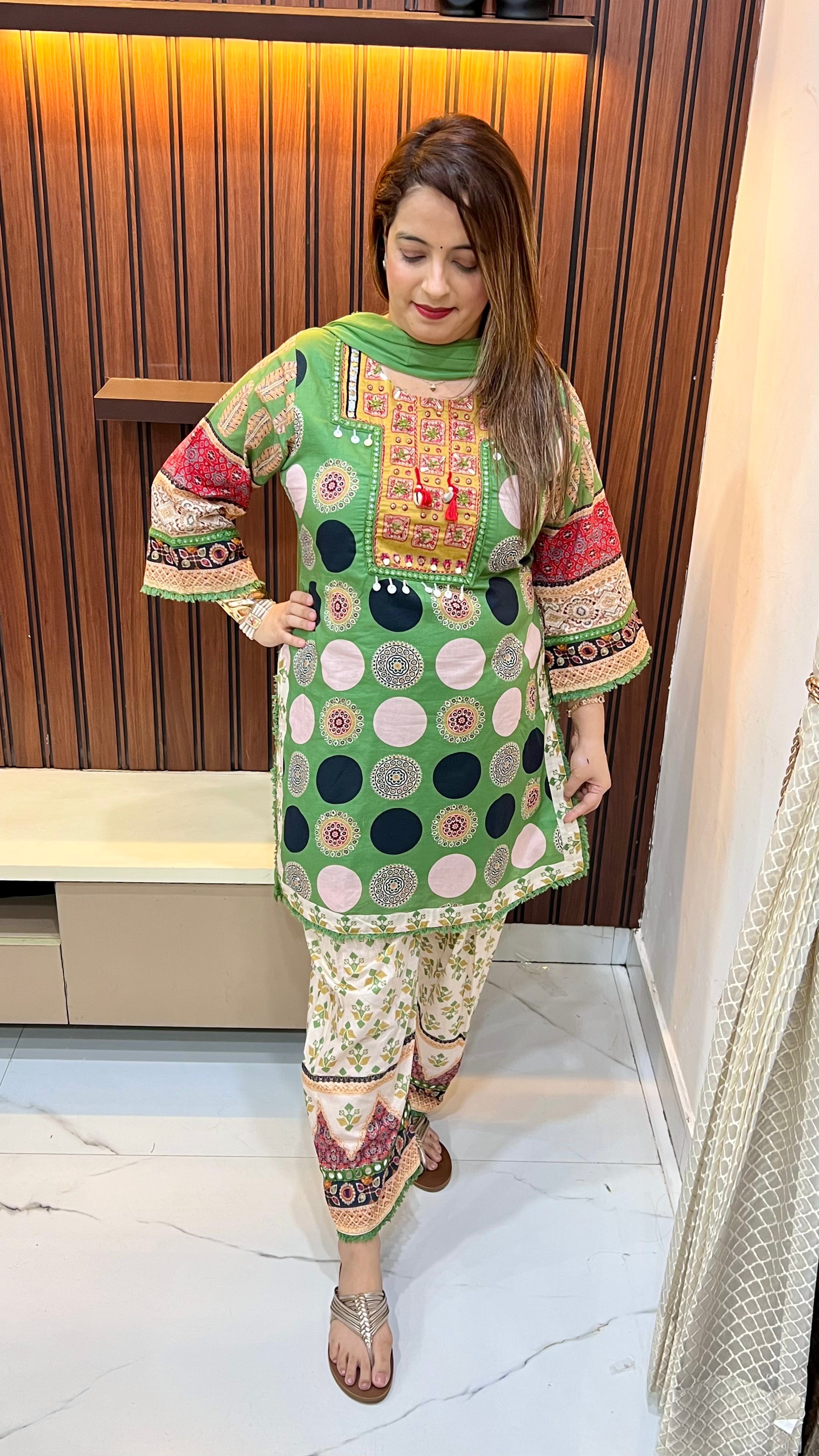Viral Farshi Salwar Suit with Daboo & Kalamkari Print