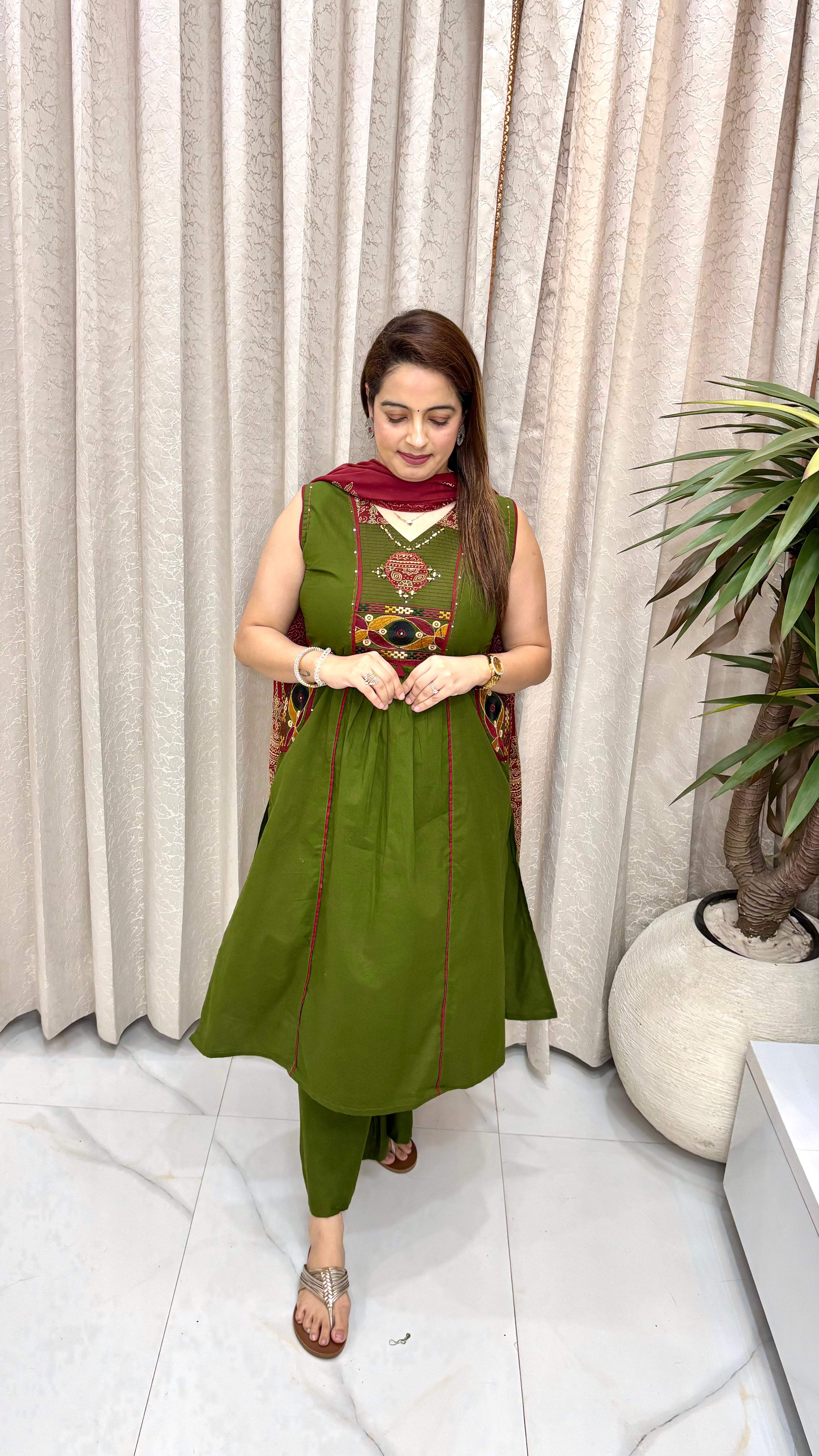 360° Artisan Grace & Modern Utility  Pure Cotton Kalamkari Jaipuri Suit with Real Mirror Work & Designer Pockets