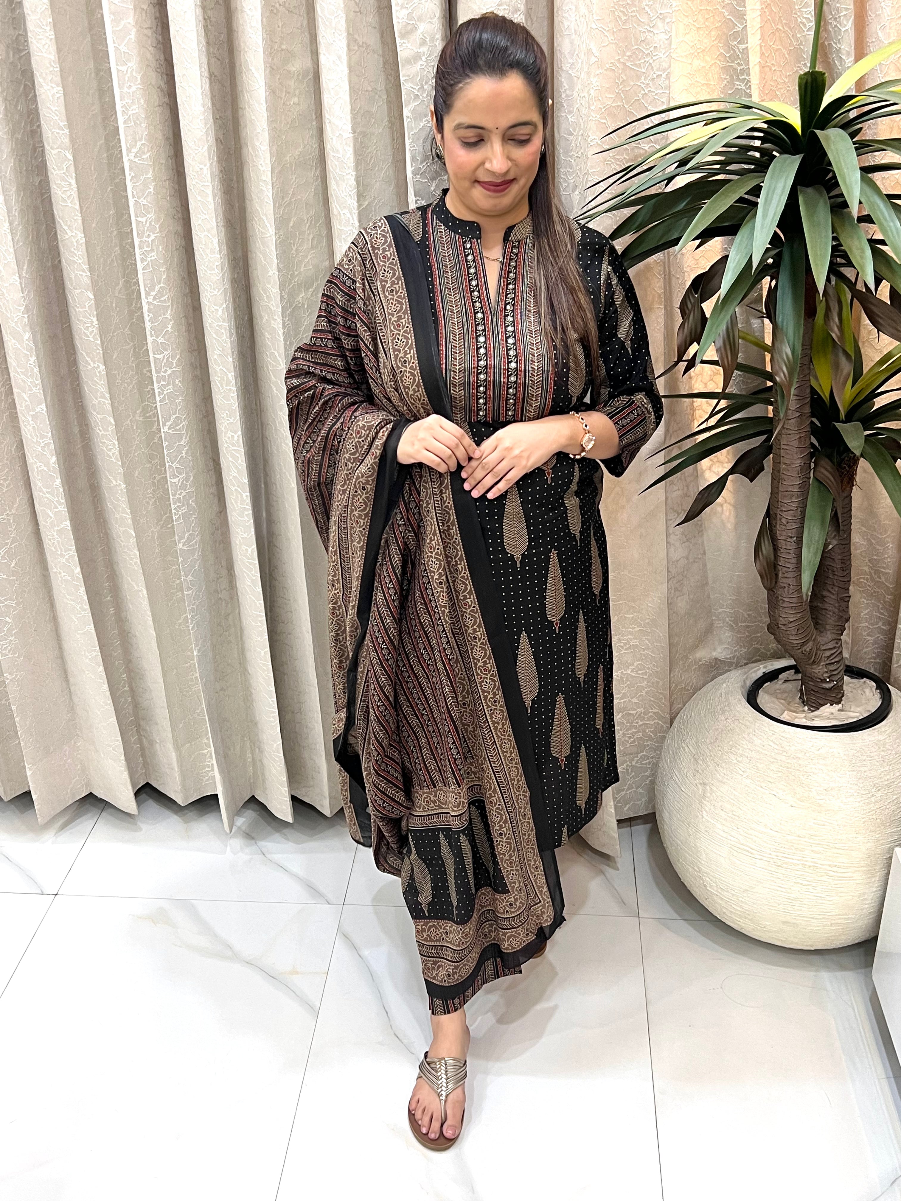 ✨ Pure Cotton Kalamkari Print Suit with Hand Embroidery