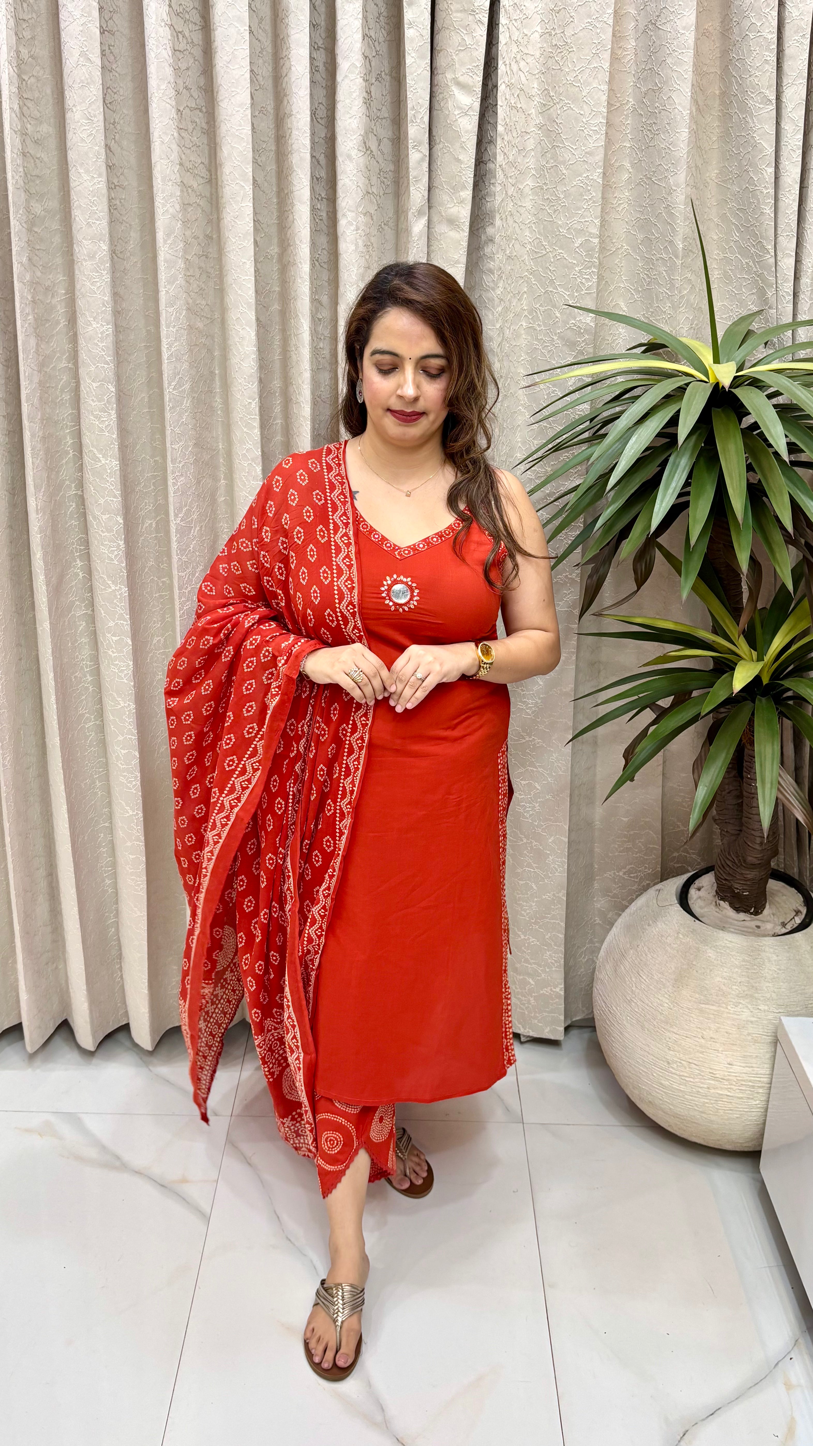 Pure Cotton Sleeveless Bandhani Jaipuri Suit with Sun-Mirror Neckline & V-Cut Bottoms