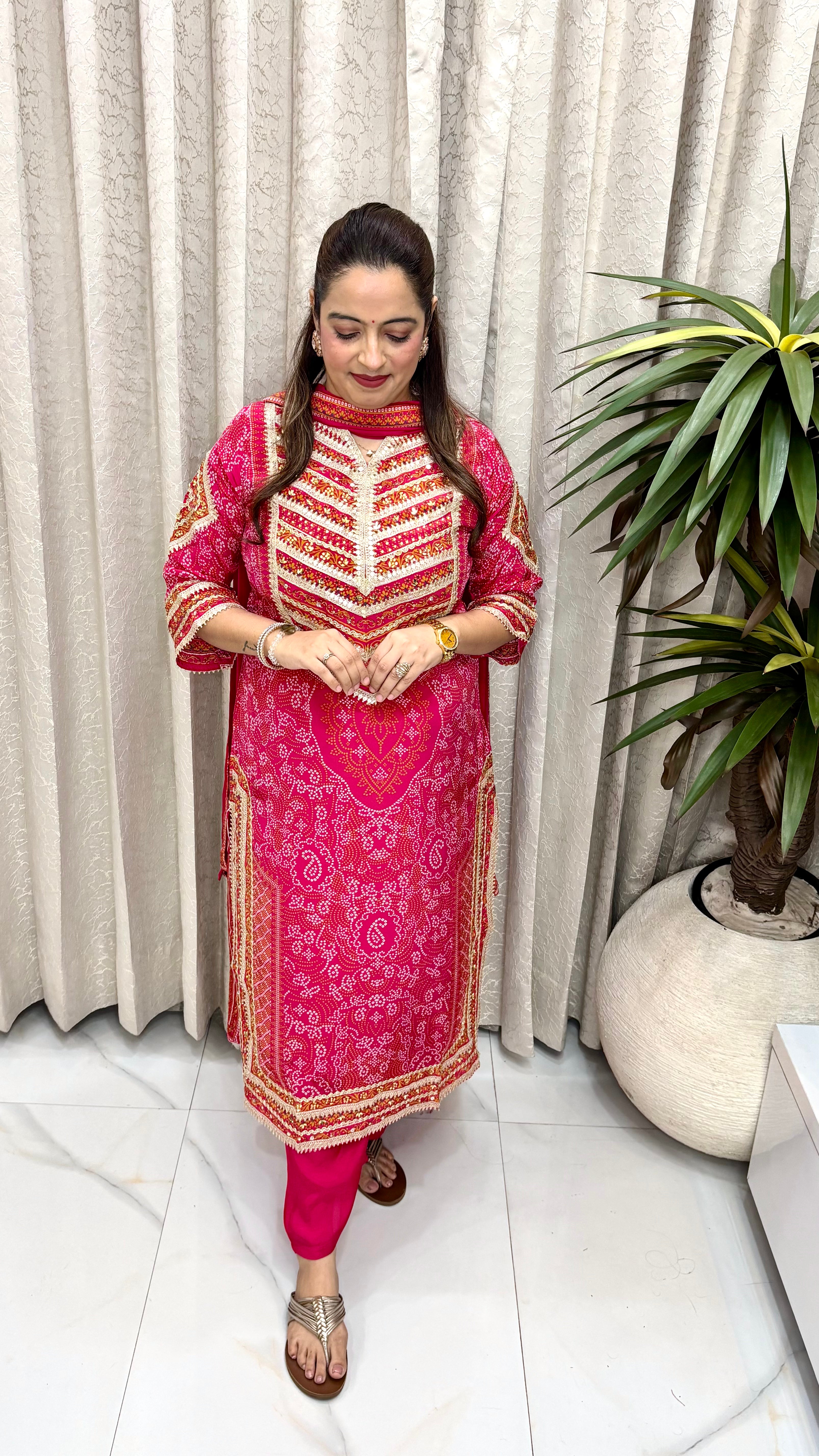 Premium Russian Crepe Bandhani Suit with Intricate Gota Border, Mirrors, & Pure Cotton Lining
