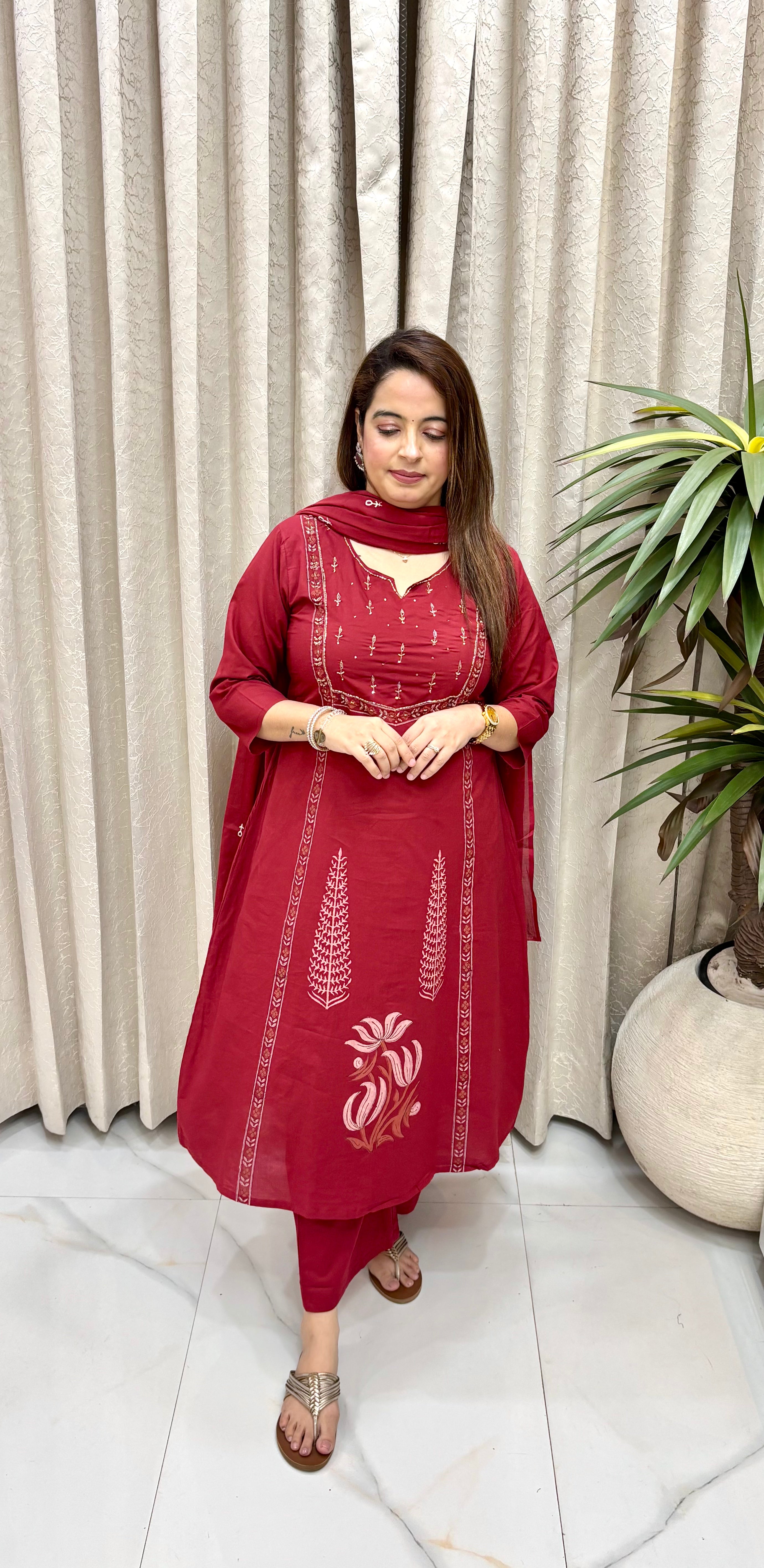 Pure Cotton Hand-Block Print Suit Set with Intricate Cutdana Neckline & Hand-Embroidered Dupatta