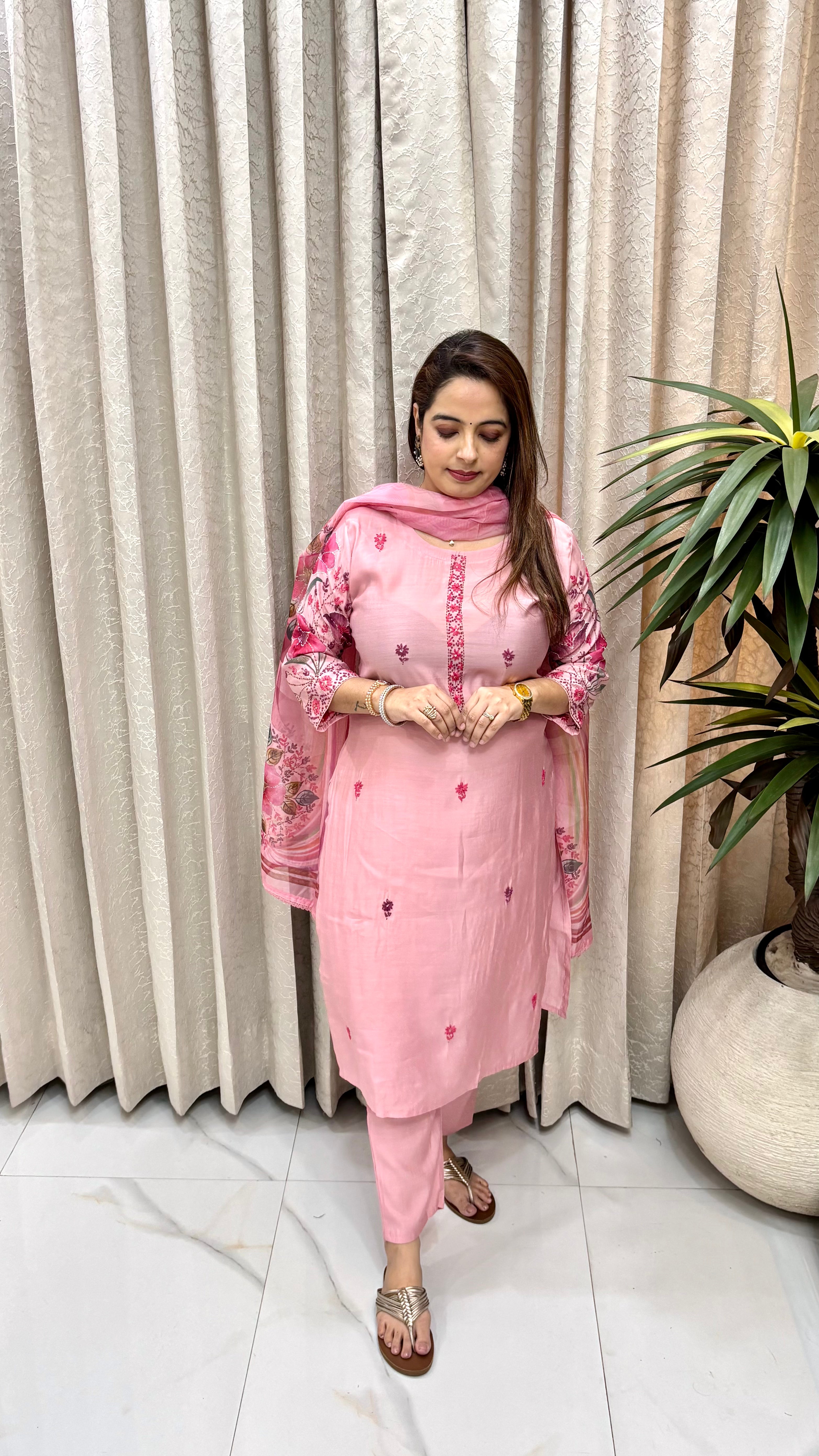 Premium Cotton Silk Suit Set with Traditional Kolkata Knot Work, Hand-Brush Painted Sleeves & Organza Dupatta