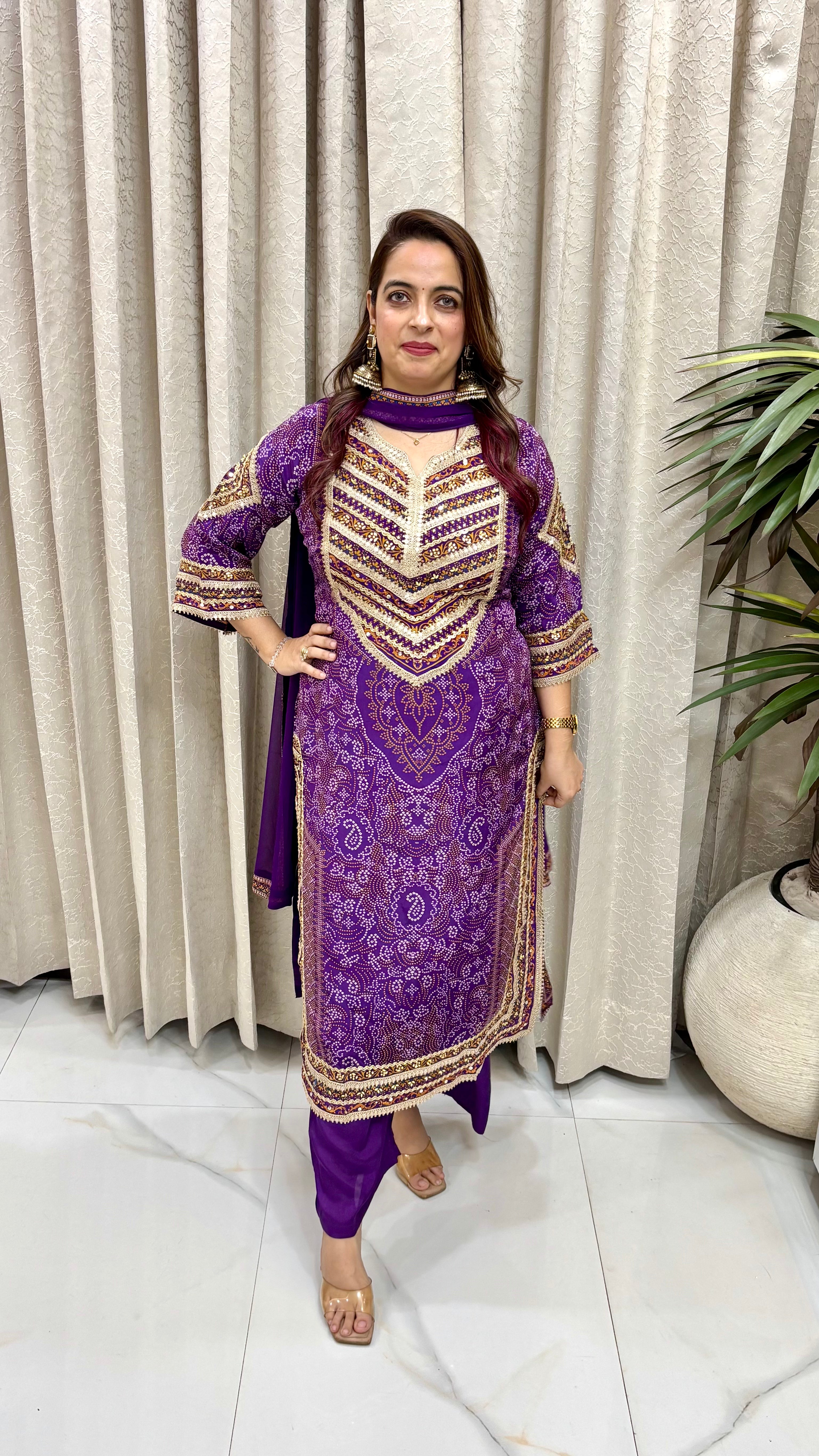 Regal Festive Grandeur: Premium Natural Crepe, Traditional Bandhani Print, Heavy Pakistani-Style Gota Patti Embellishments, & Fluid Dramatic Silhouette