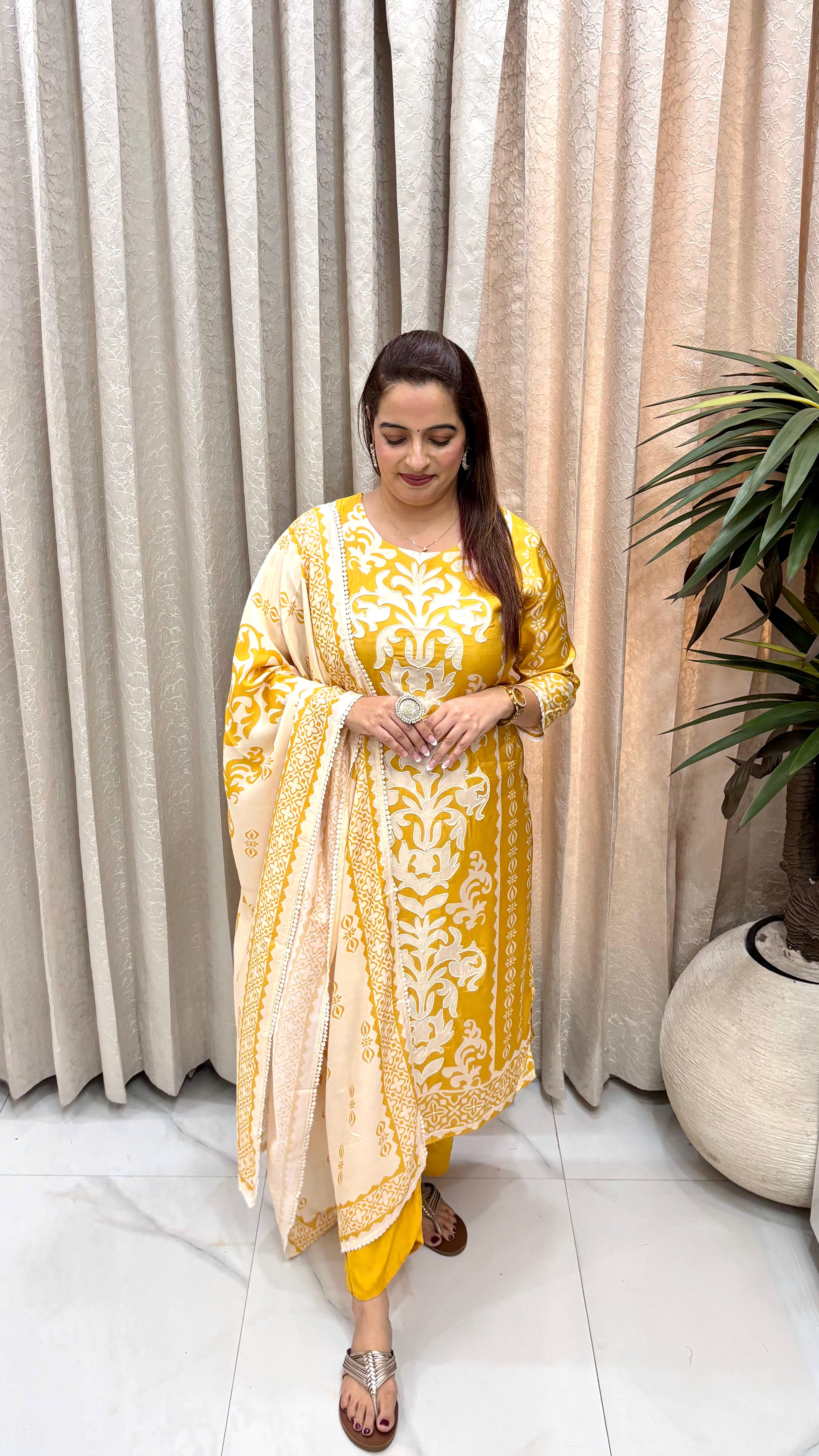 Sartorial Opulence: Premium Crepe Silk, Hand-Embroidered Pearl Center Panel, & Royal Pakistani Silhouette
