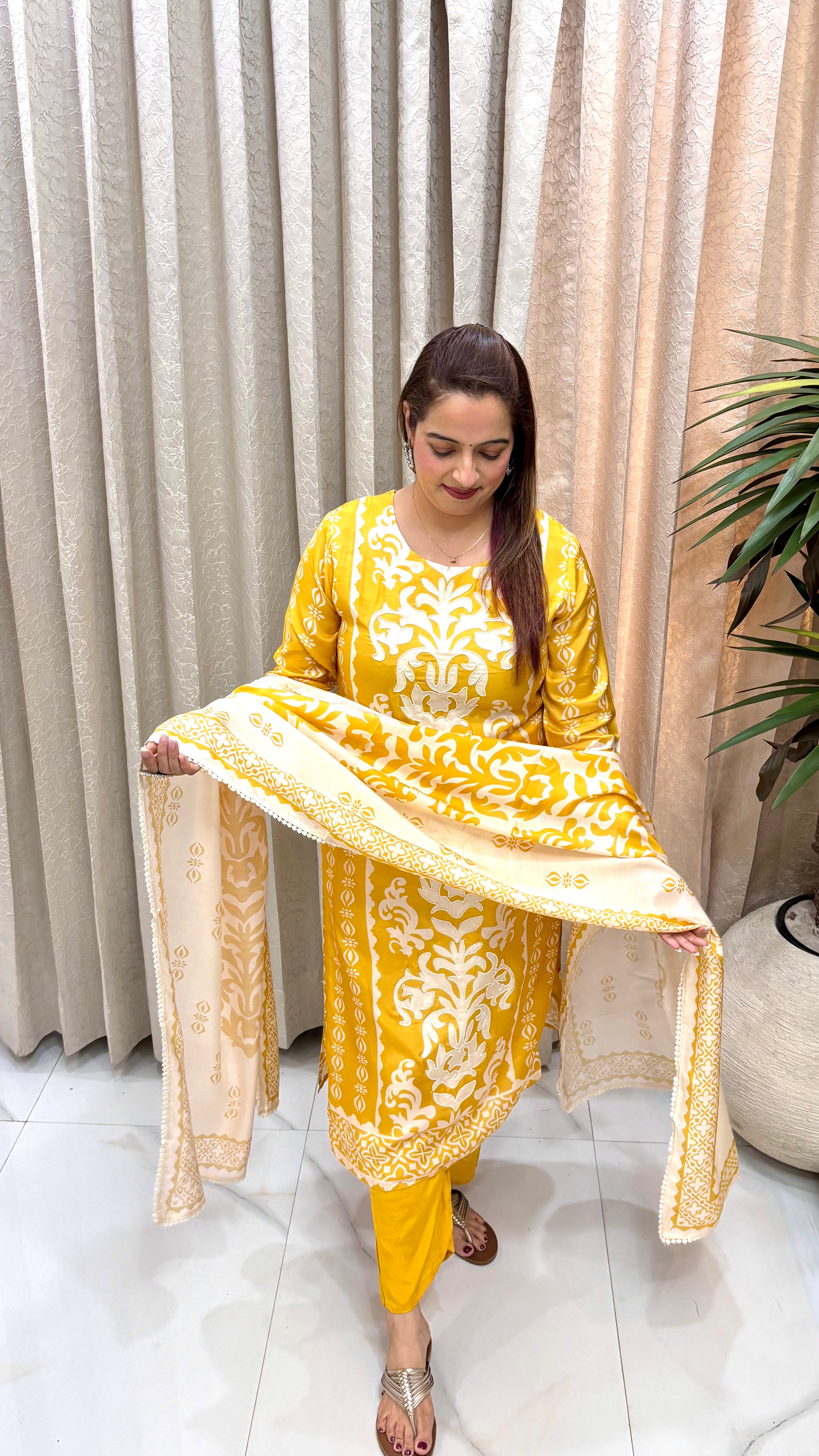Sartorial Opulence: Premium Crepe Silk, Hand-Embroidered Pearl Center Panel, & Royal Pakistani Silhouette