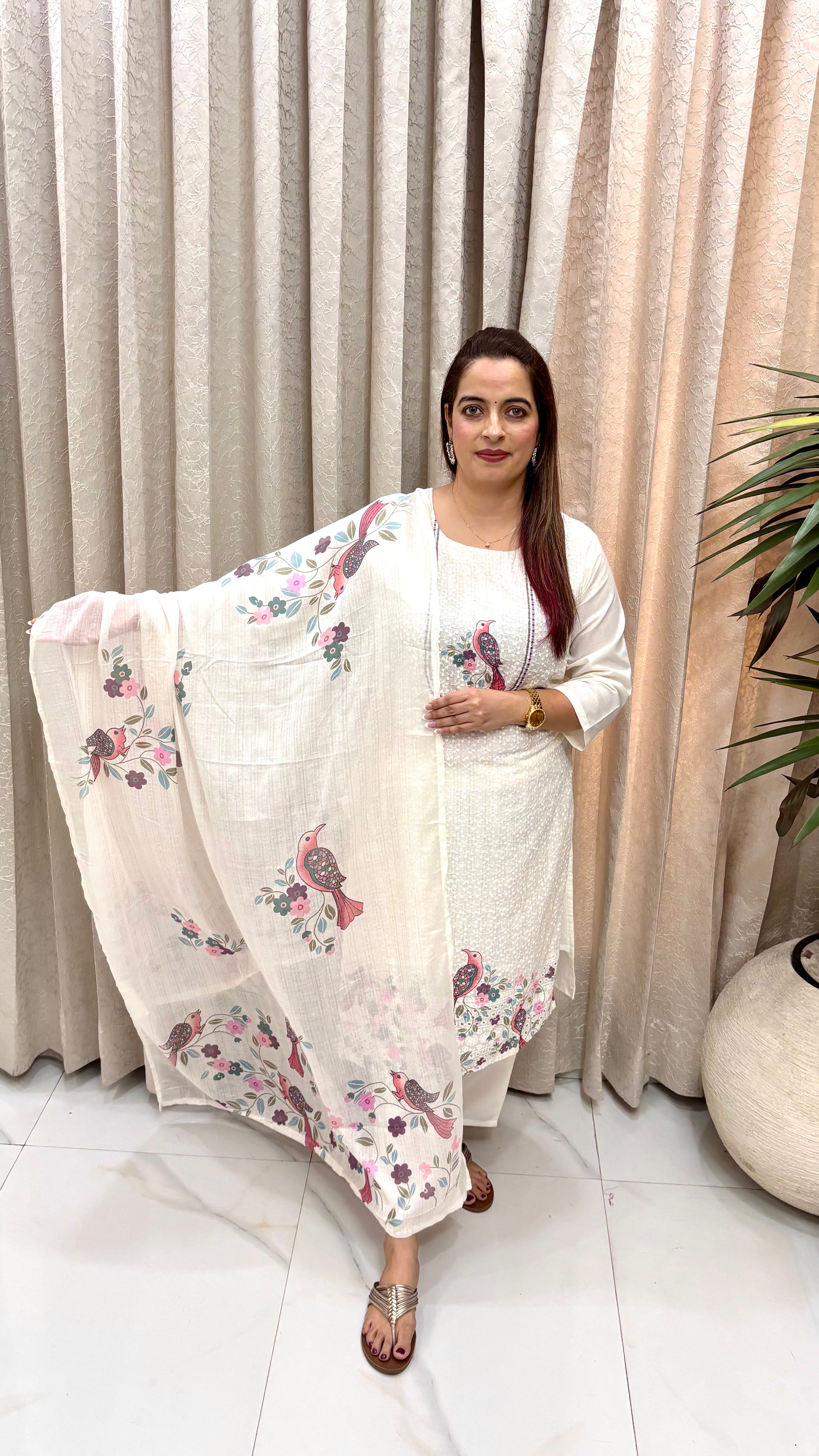 Ethereal Craftsmanship: Premium Mul Cotton with Double Lining, Dual-Textured Schiffli, & Hand Embroidery