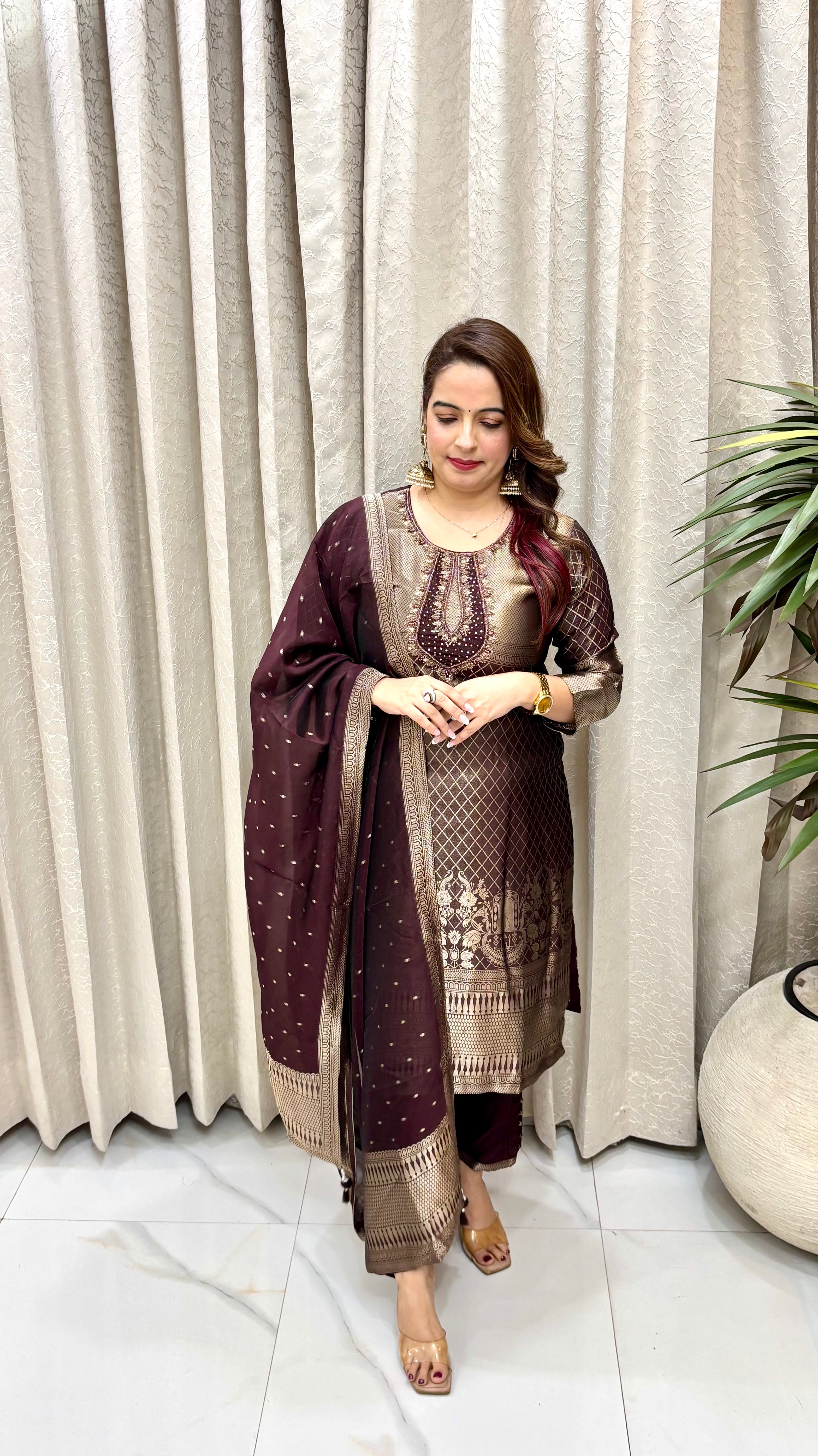 Heritage Magnificence: Pure Banarasi Silk, Regal Hand-Stitched Zardozi Work, & Potli Button Detail Trousers