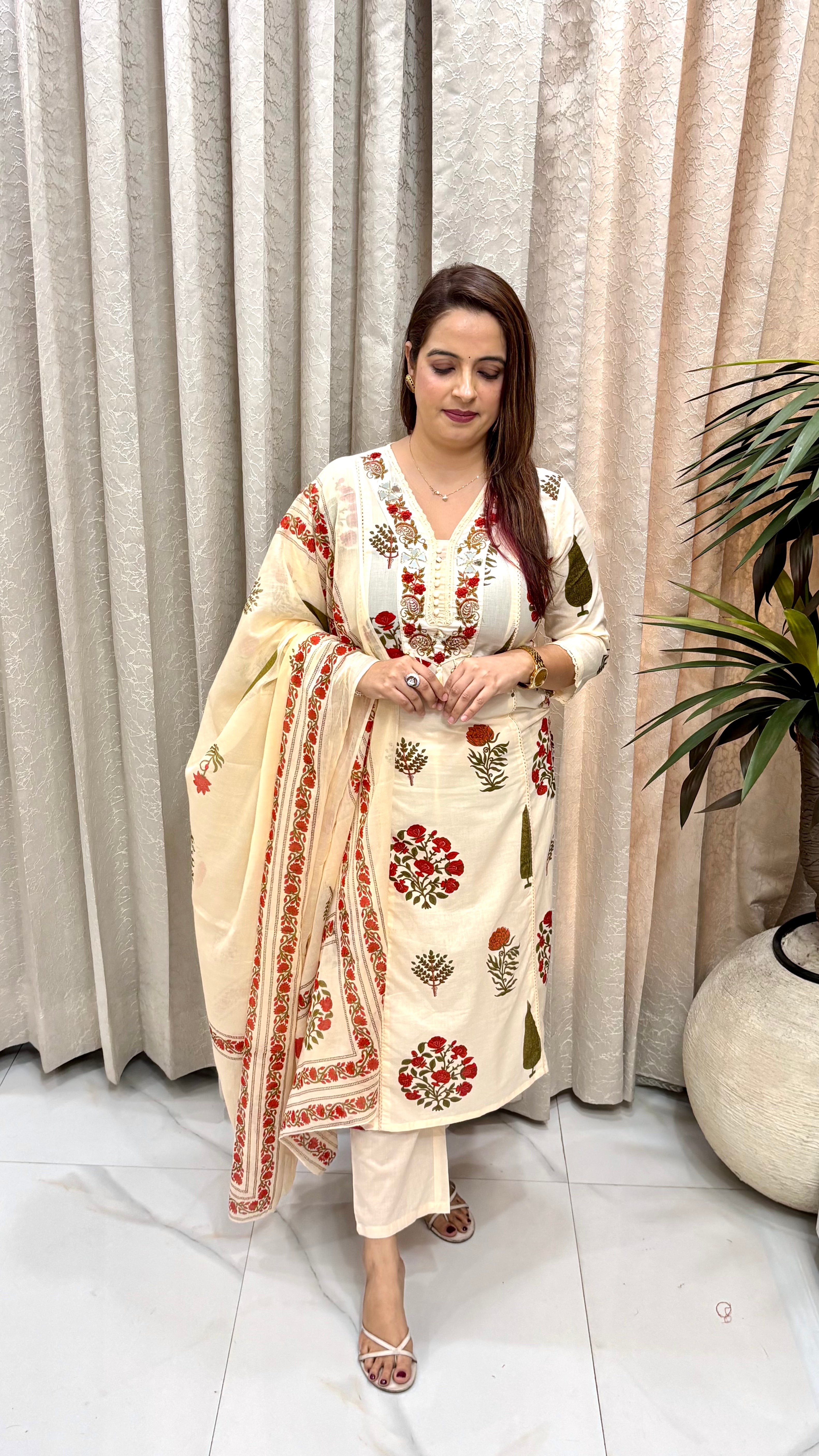 The Mulmul Cotton Mirror & Lace A-Line Set