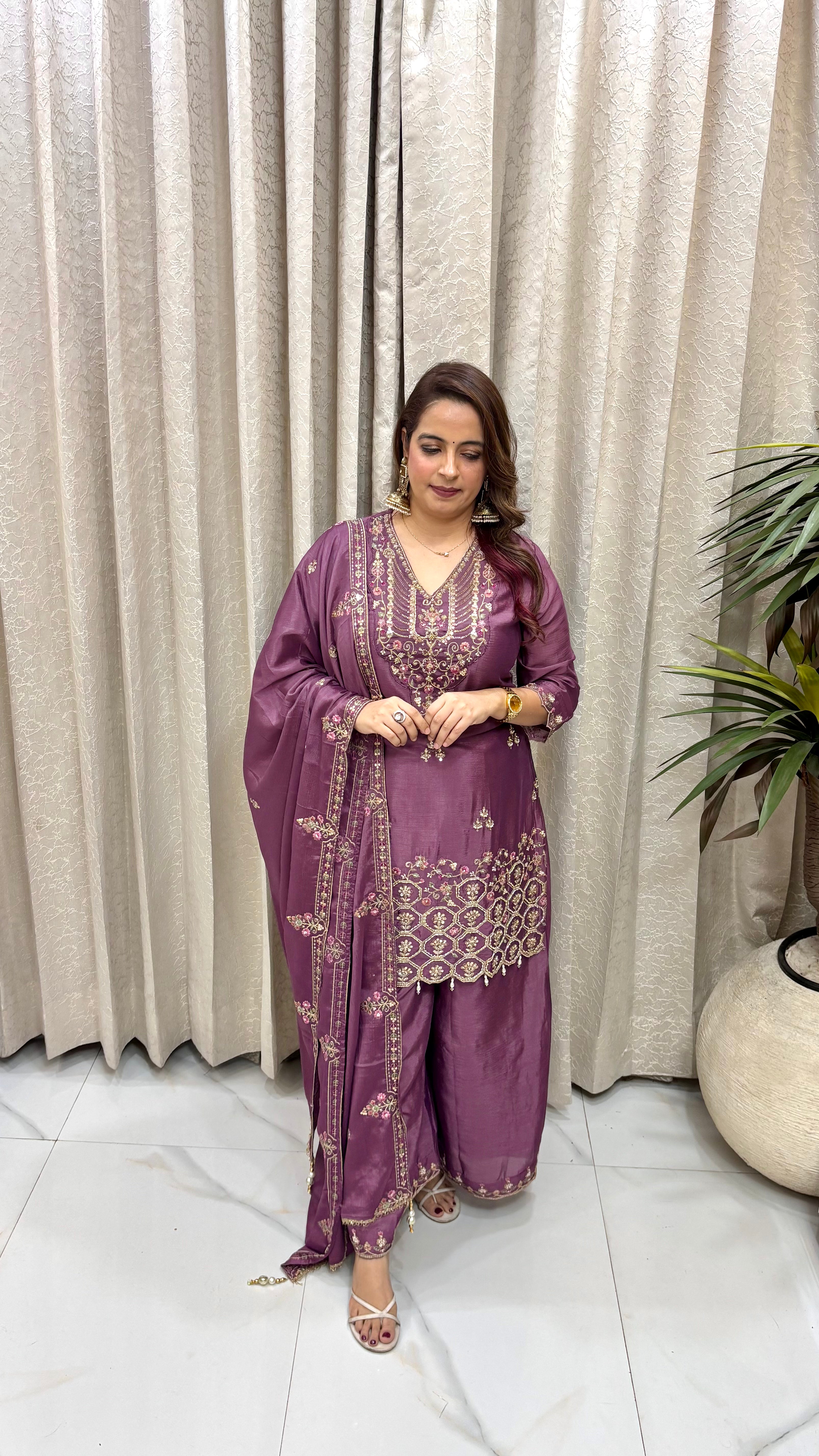 The Pure Chinon Zari Appliqué Suit with Embroidered Divider