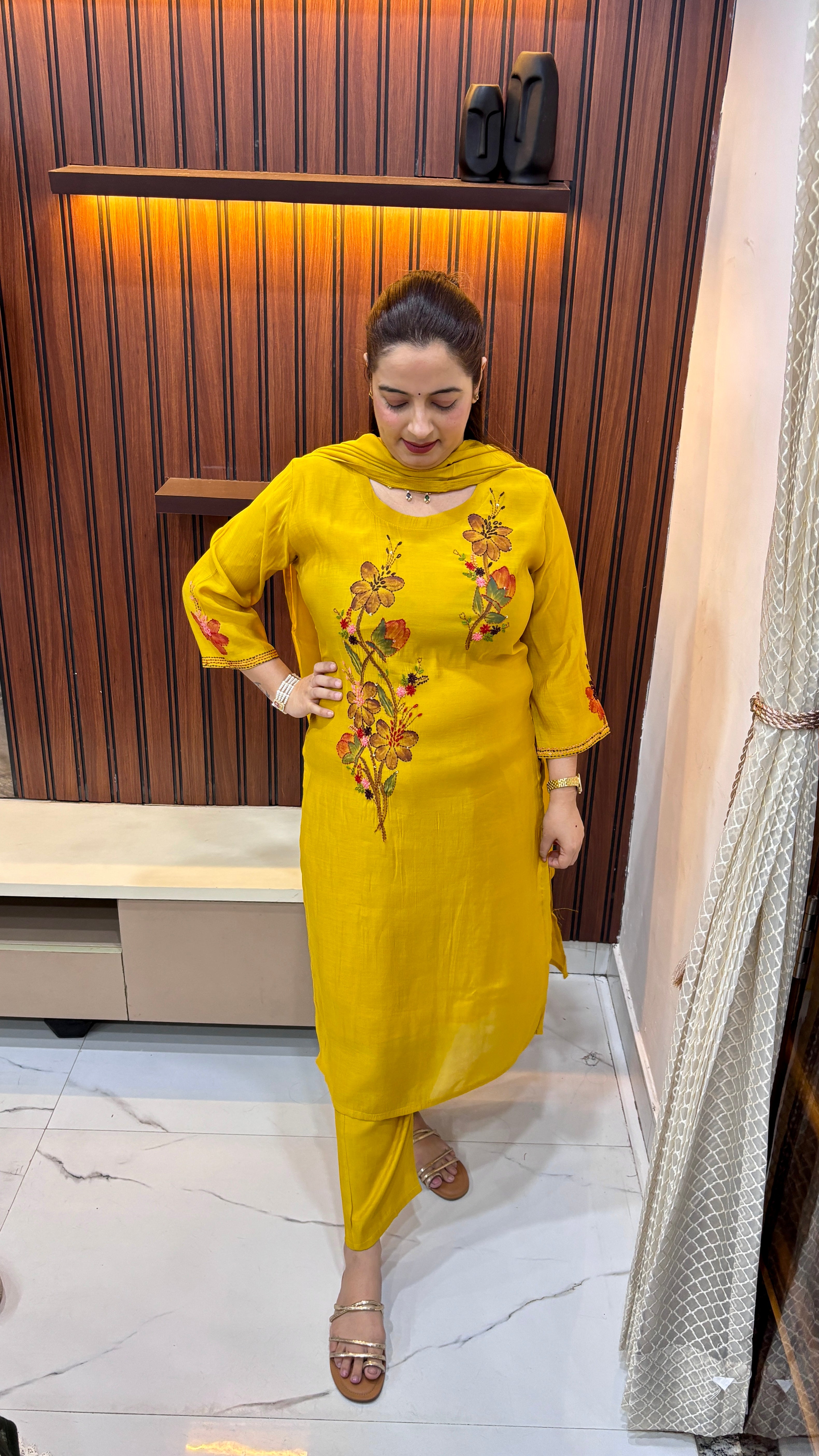 ✨ The Chanderi Muse: Mul Chanderi Suit with Kolkata Knot & Katha Artistry ✨