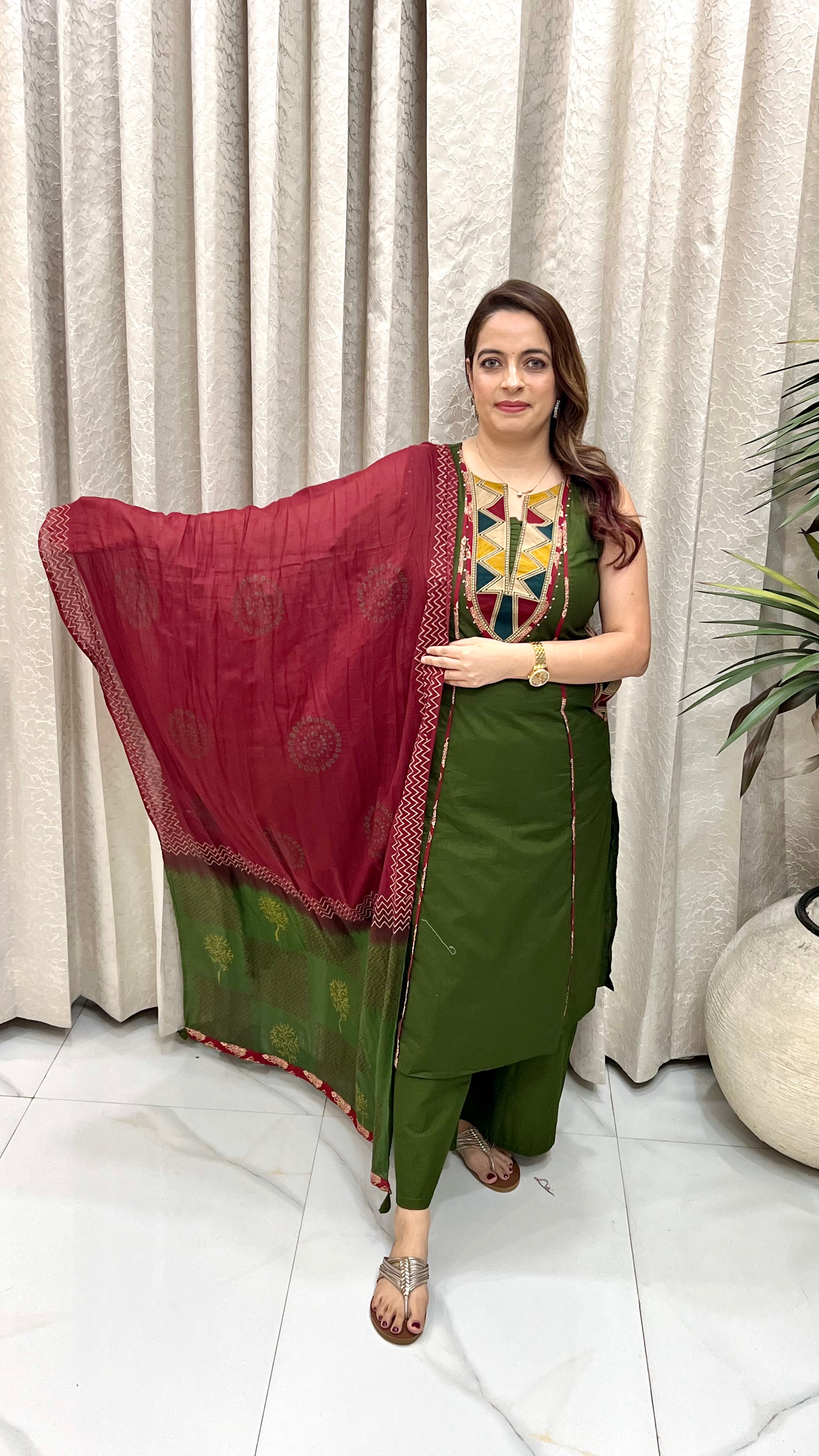 The Pure Cotton Sleeveless A-Line Suit with Katha & Block Print