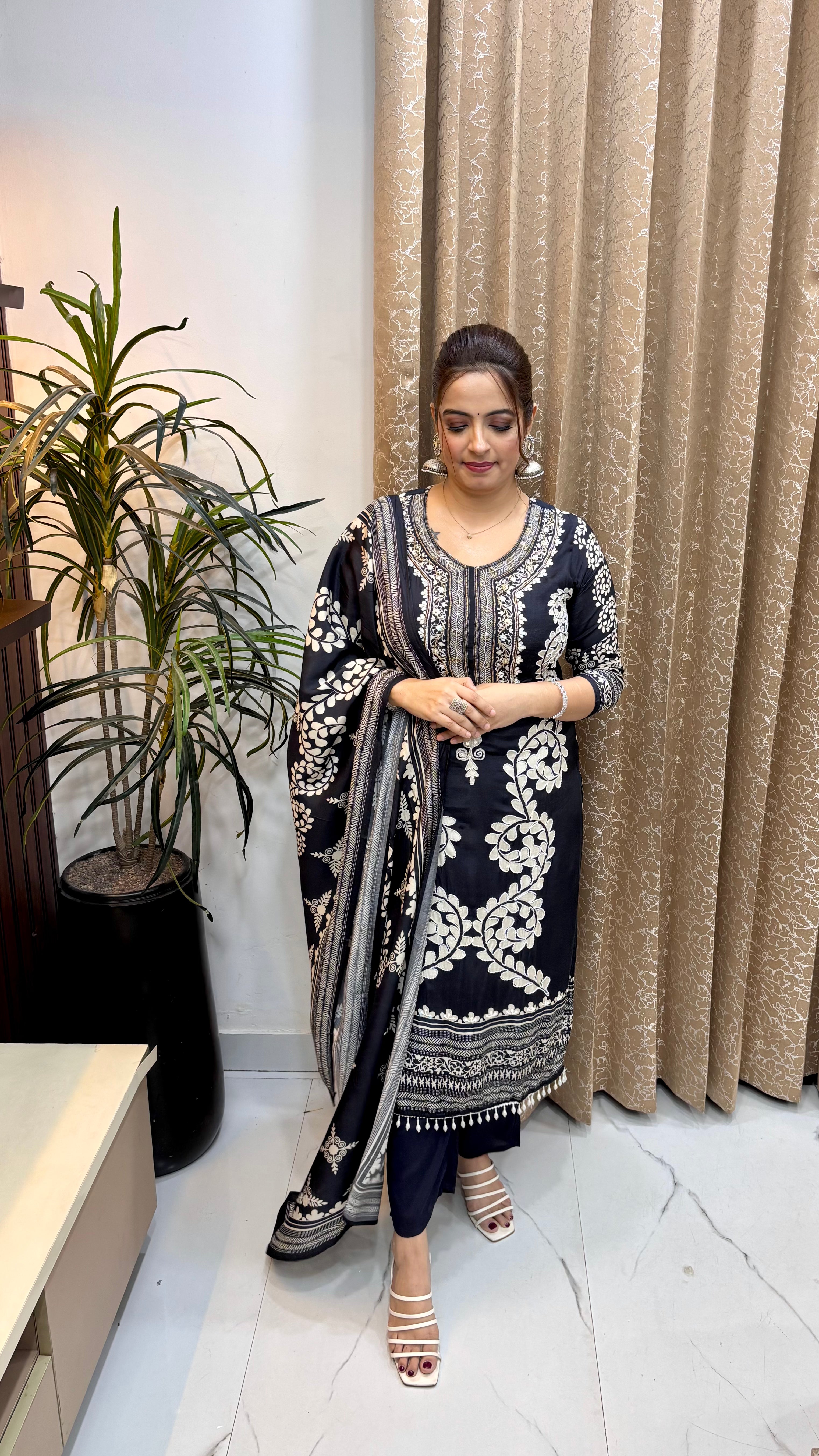 Premium Natural Crepe Pakistani Style Suit ✨