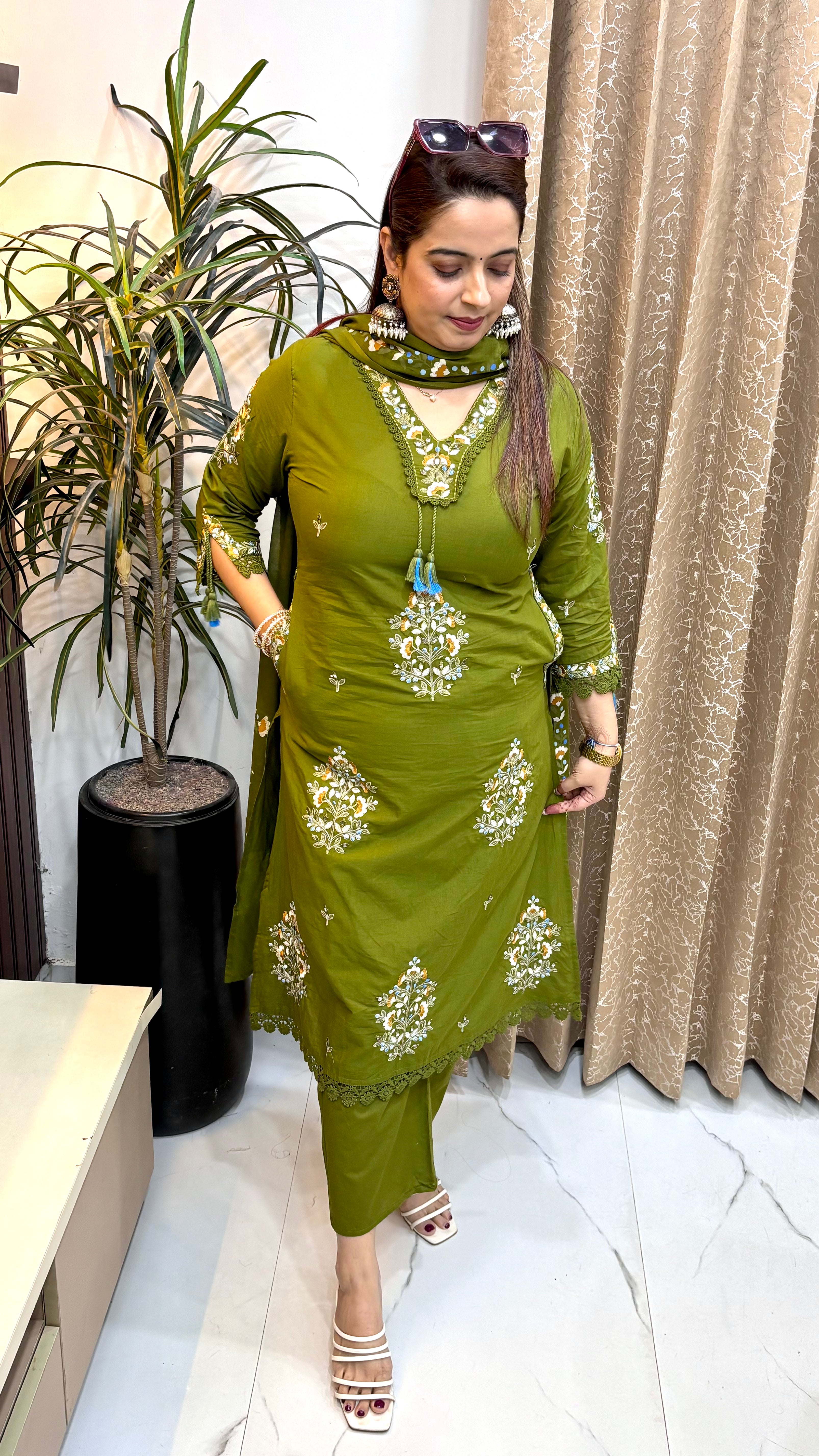 The Pure Cotton Mirror Embroidery Suit with Dual Pockets & Handcrafted Tassels