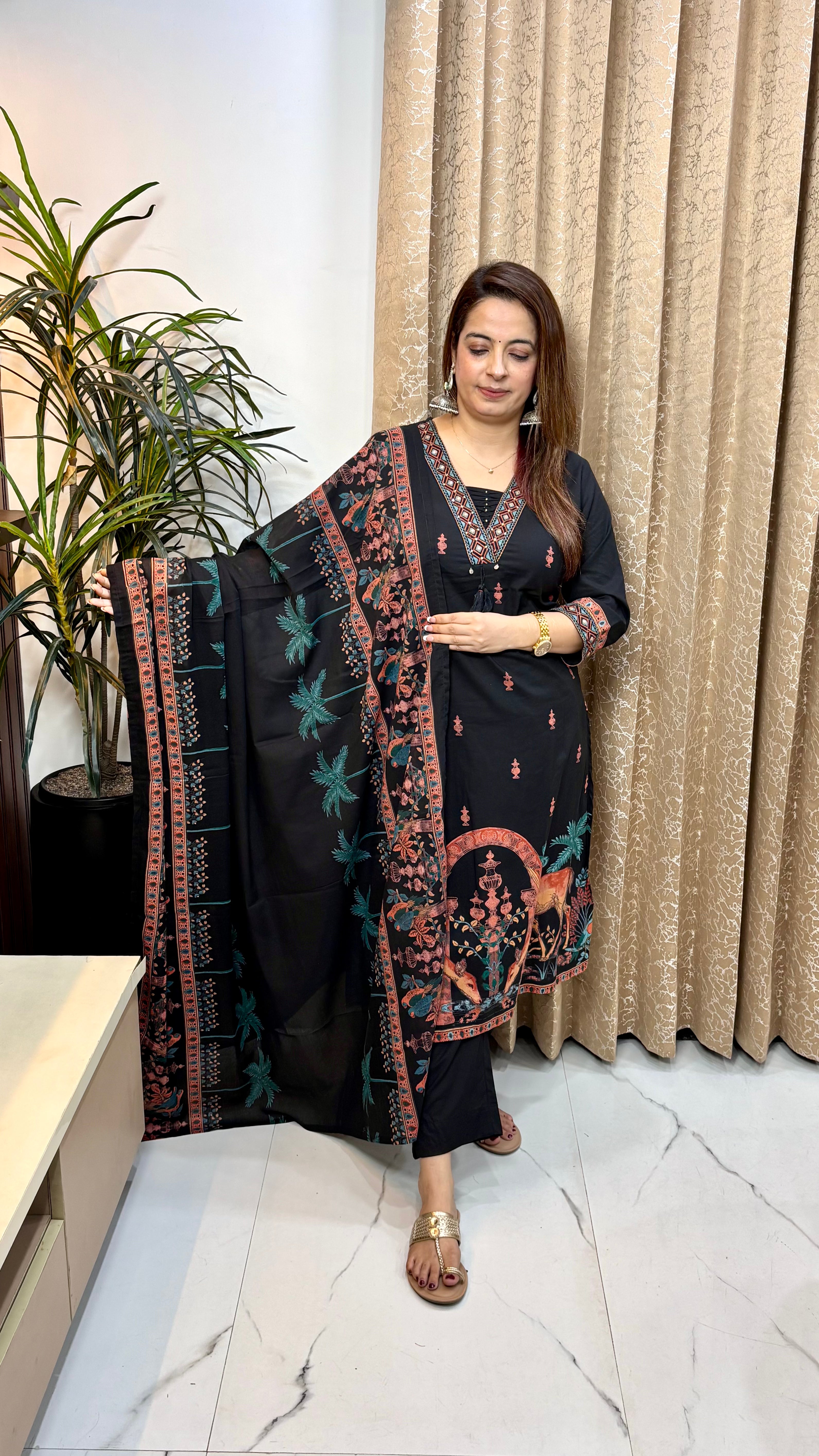 Pure Cotton Chinese Collar Suit Set with Handcrafted Tassels & Mulmul Dupatta