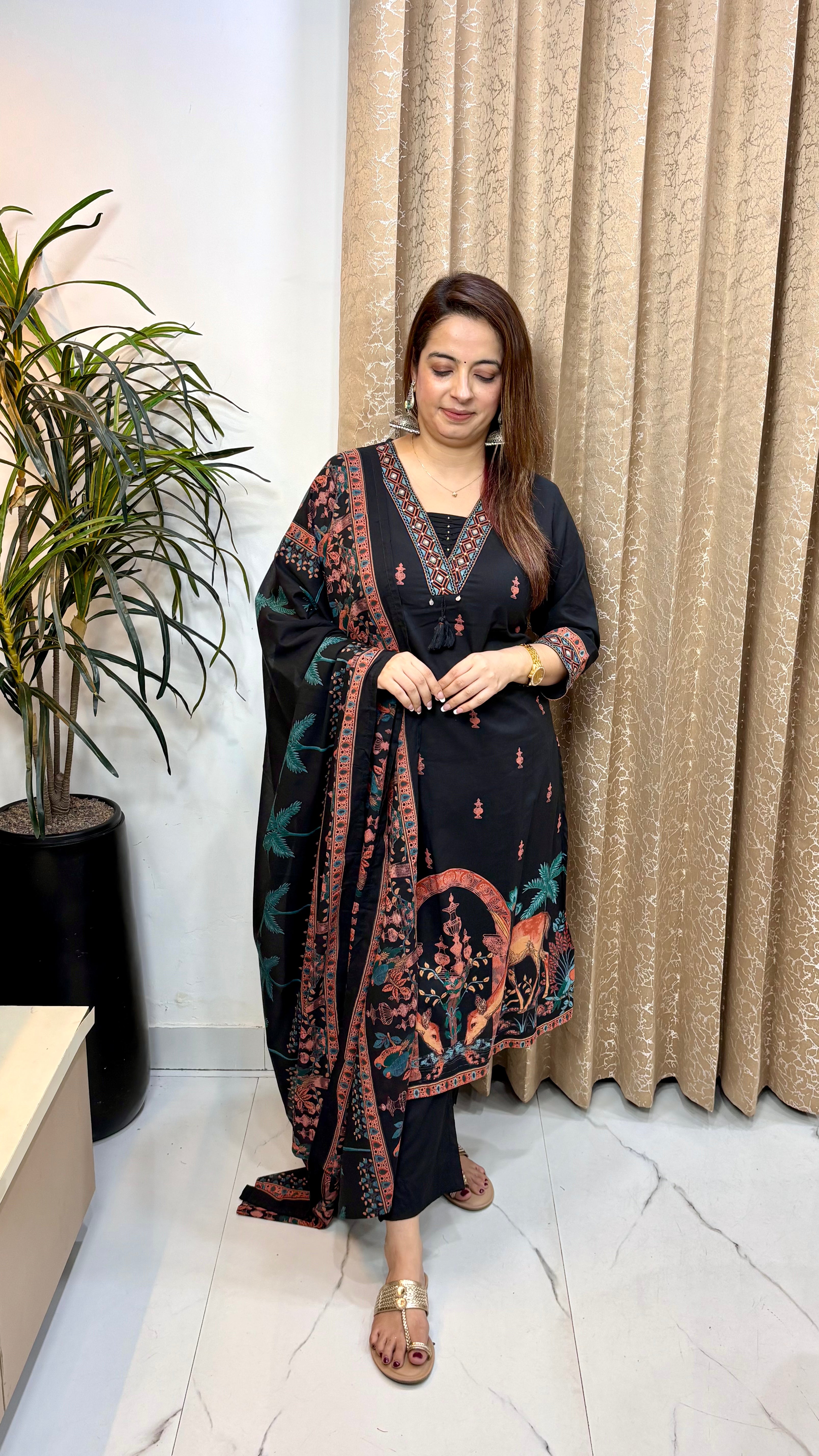 Pure Cotton Chinese Collar Suit Set with Handcrafted Tassels & Mulmul Dupatta