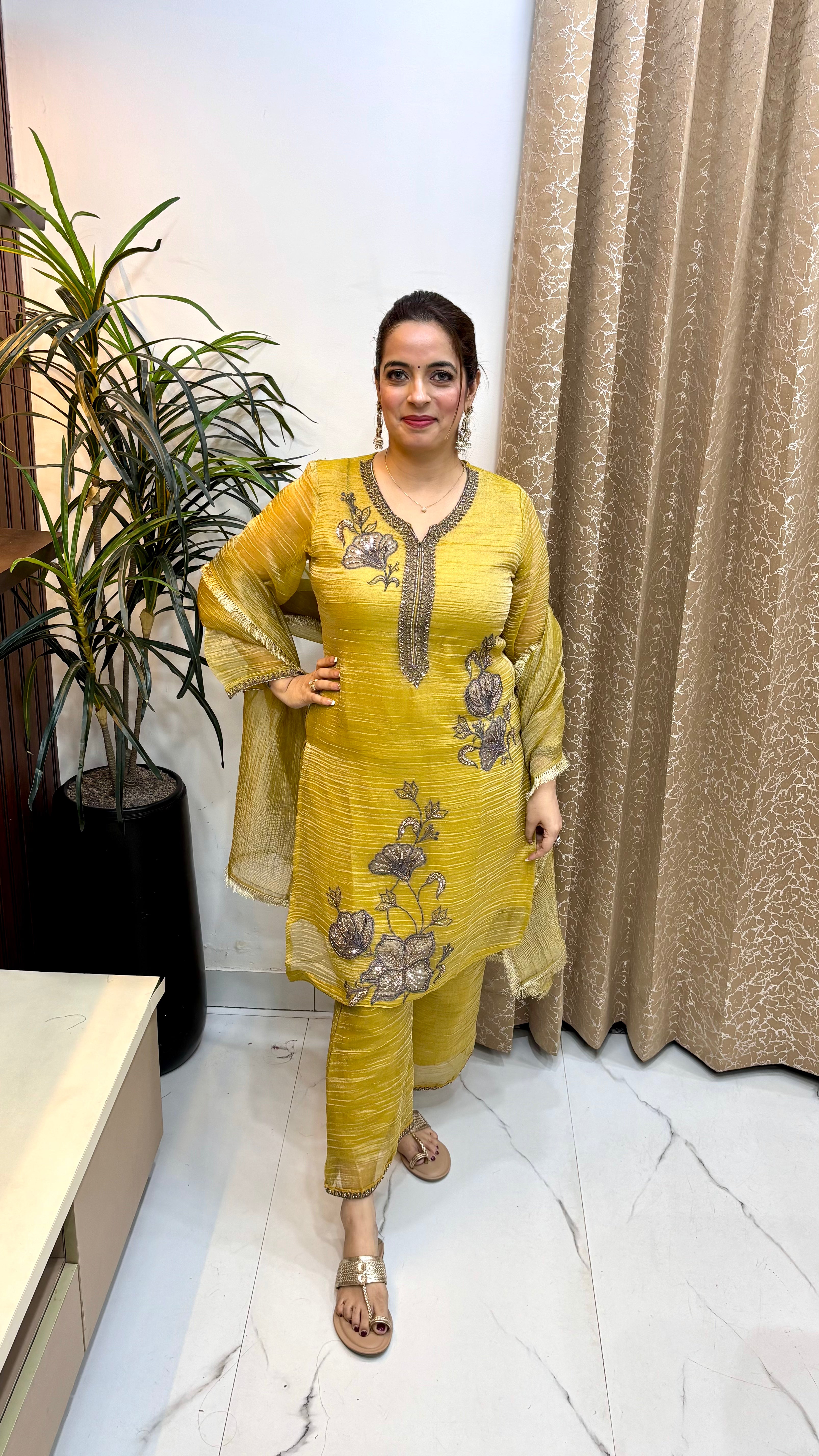 Crushed Organza Shimmer Suit with Cutdana, Applique & Gotta Kinari Dupatta