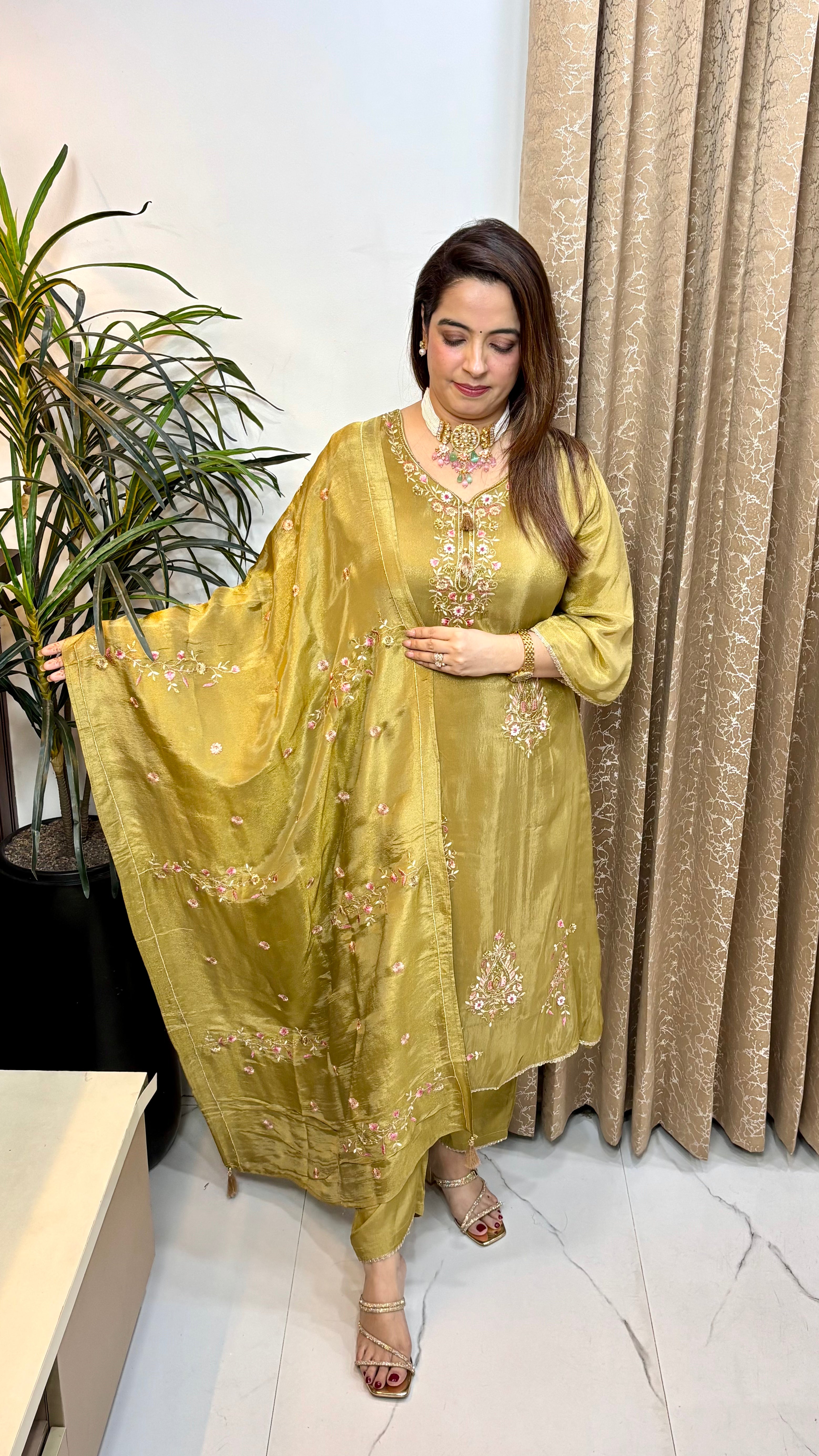 Organza Shimmer Suit with Embroidery Work, Paan Neck