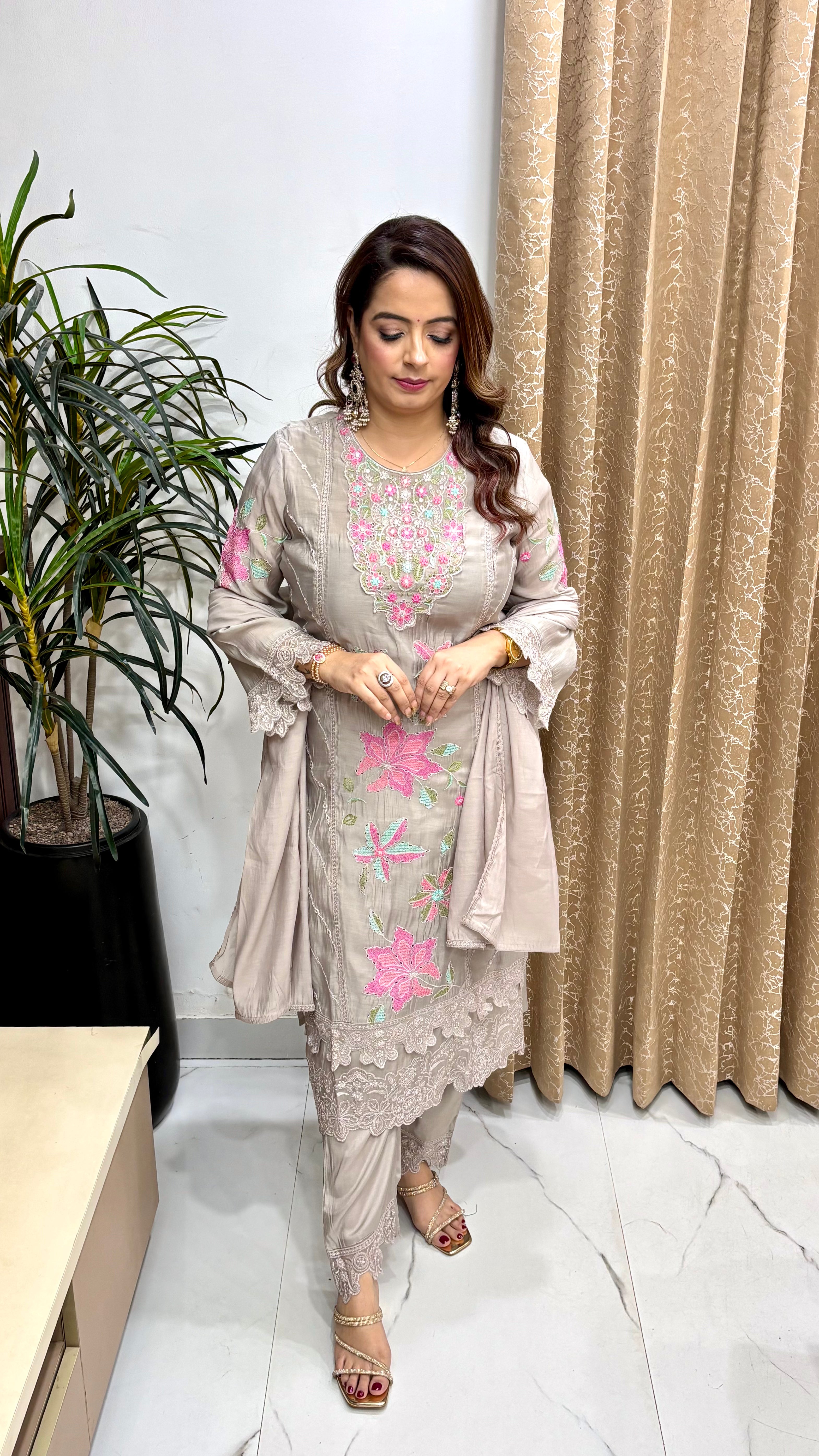 Mul Chanderi Suit with Crochet Lace & Embroidery Work