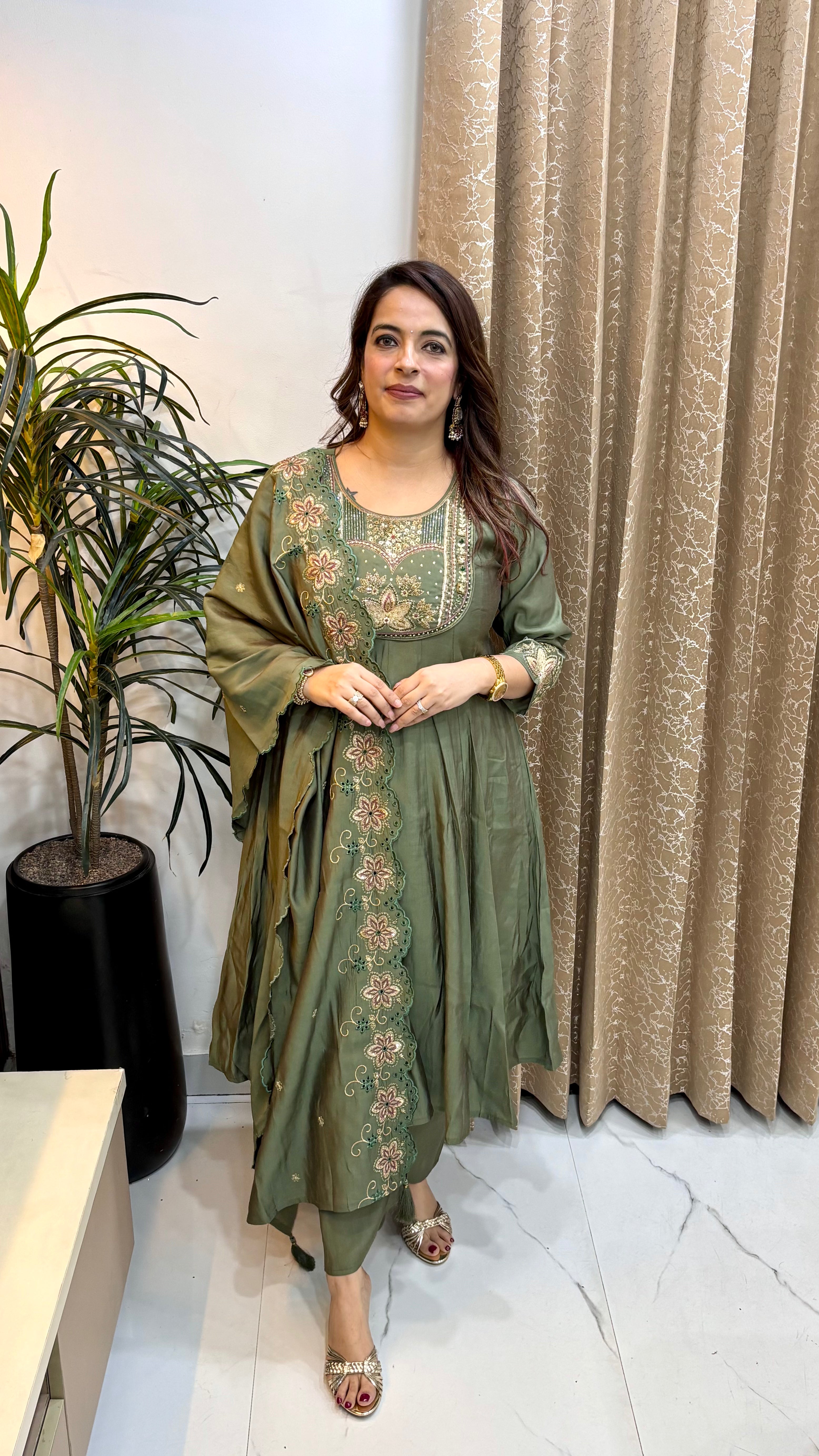 Mul Chanderi Anarkali Suit with Zardozi, Cutdana & Cutwork Embroidered Dupatta