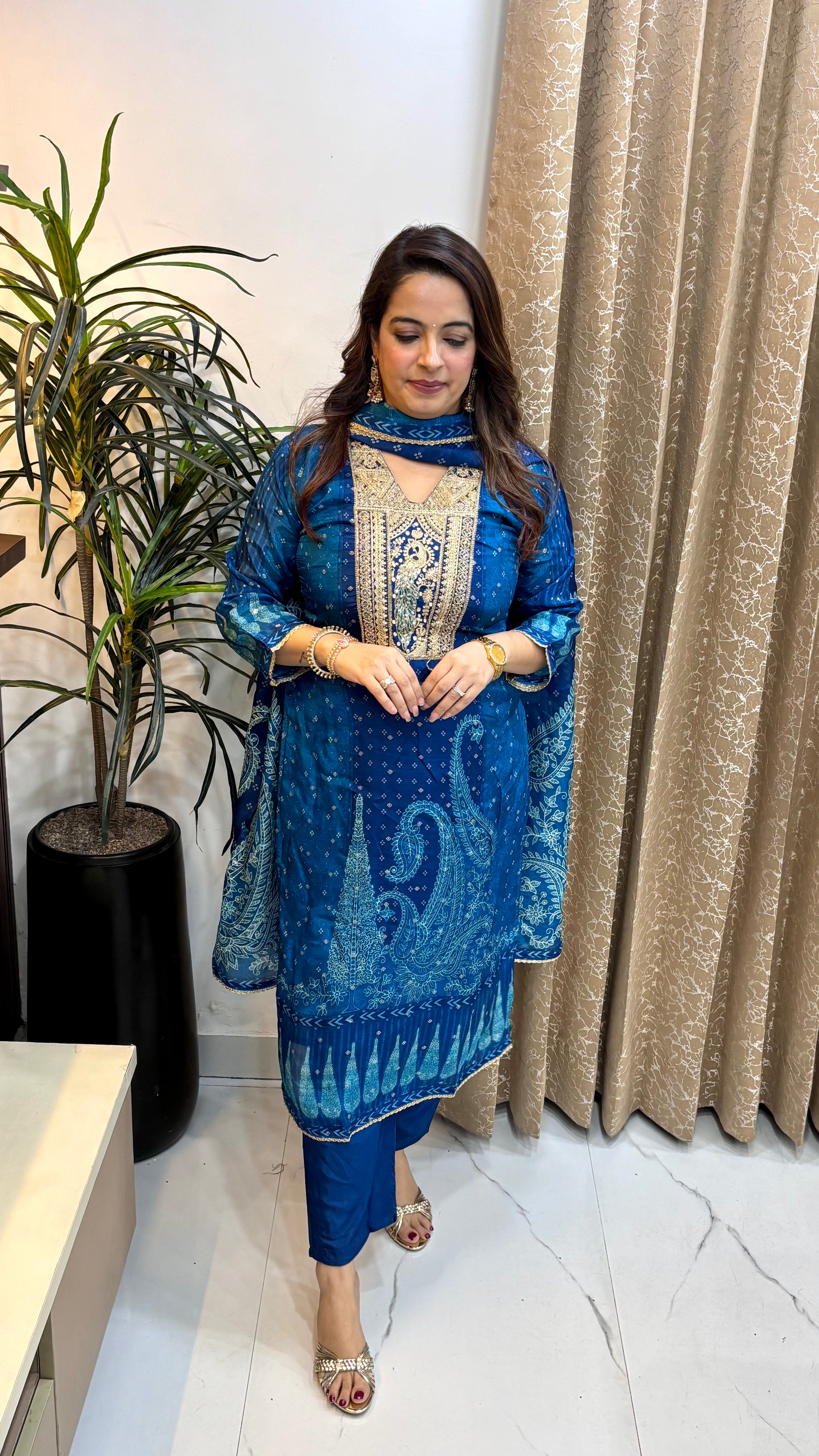 Russian Crepe Dual-Shade Suit with Zardozi Work & Gotta Detailed Dupatta