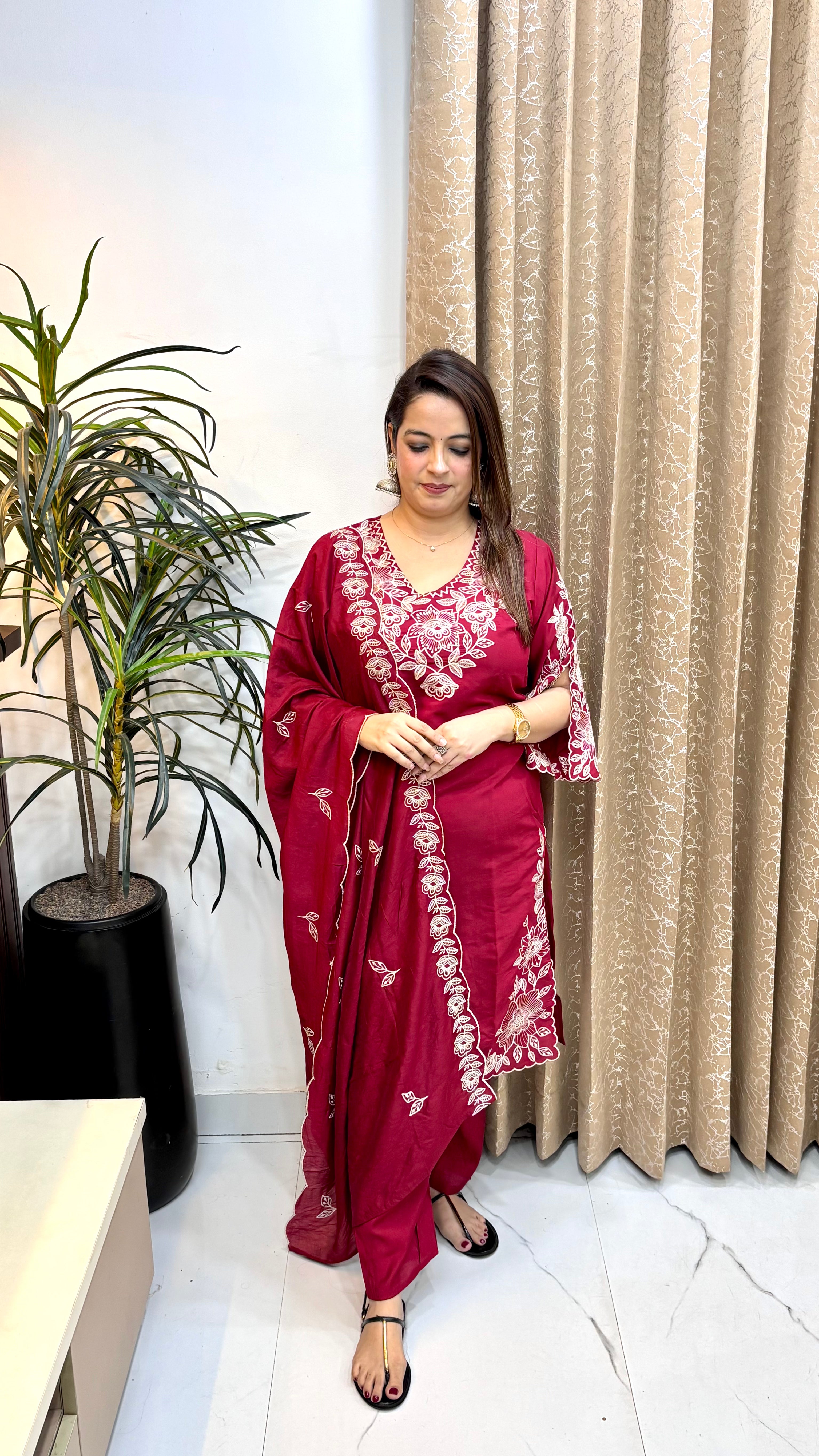 Mul Chanderi Suit with Cutwork Sleeves, Resham Threadwork & Cutwork Dupatta
