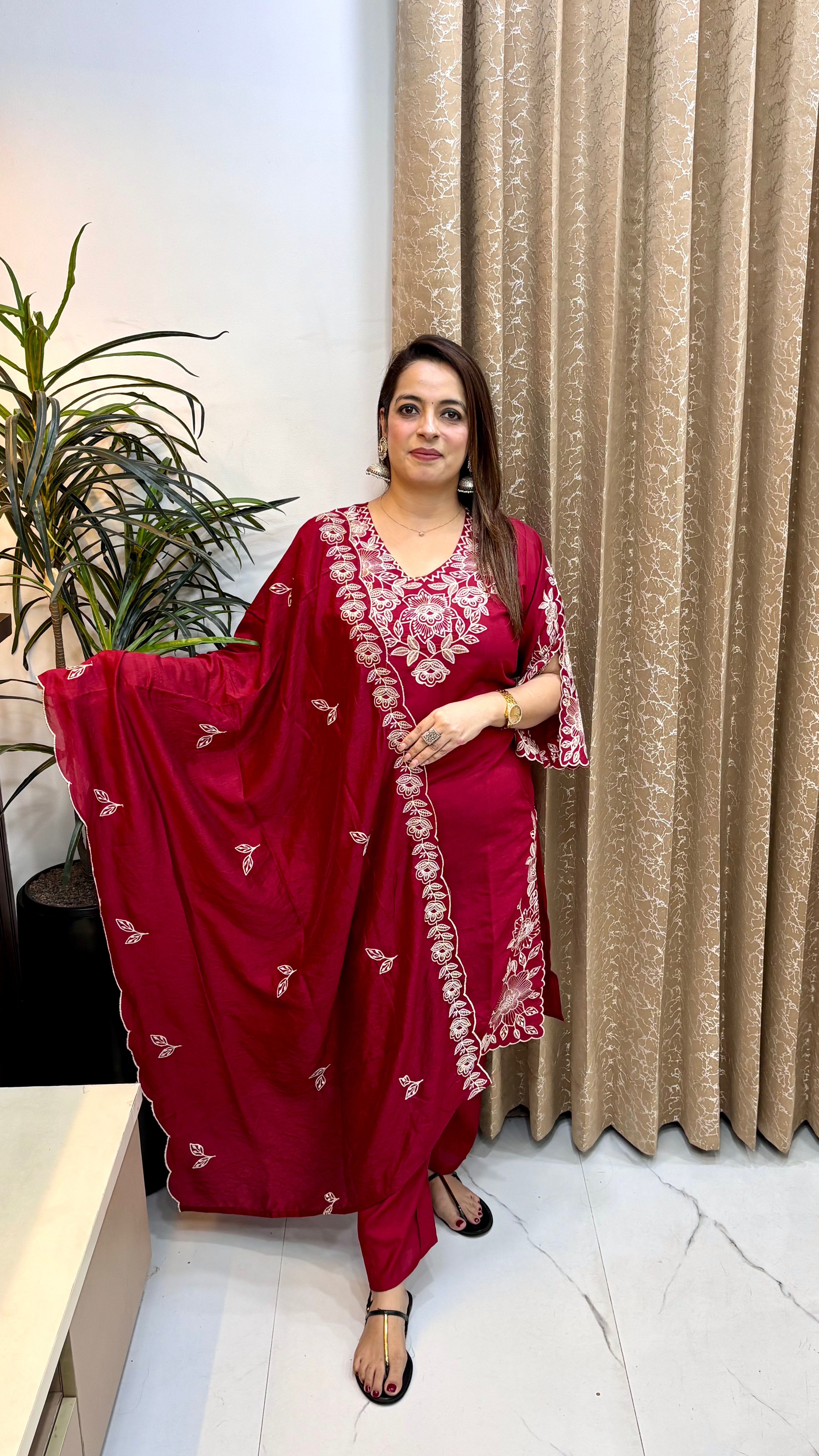 Mul Chanderi Suit with Cutwork Sleeves, Resham Threadwork & Cutwork Dupatta