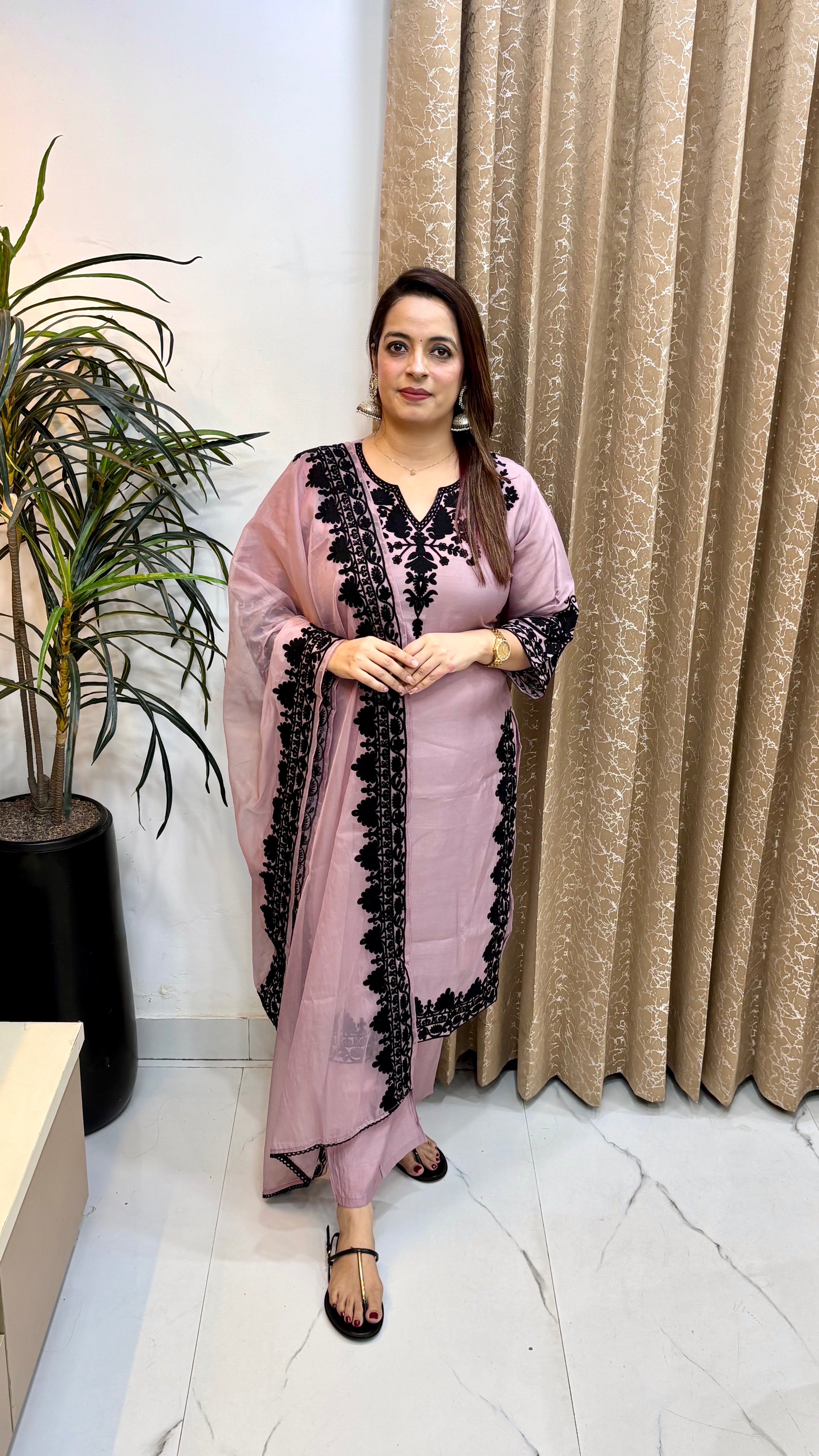 Mul Chanderi Pheran-Style Suit with Kashmiri Kadhai & Organza Dupatta