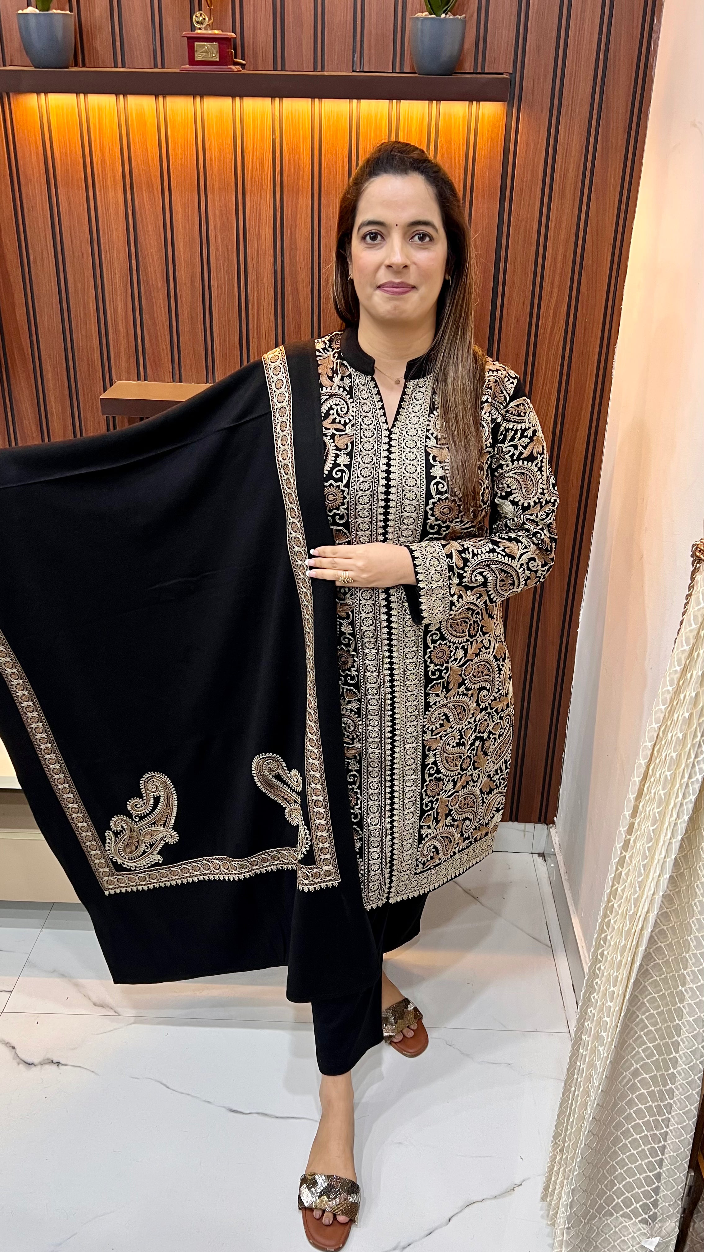 Woollen Suit — Kunja Work, Kashmiri Kadhai & Knitted Bottom