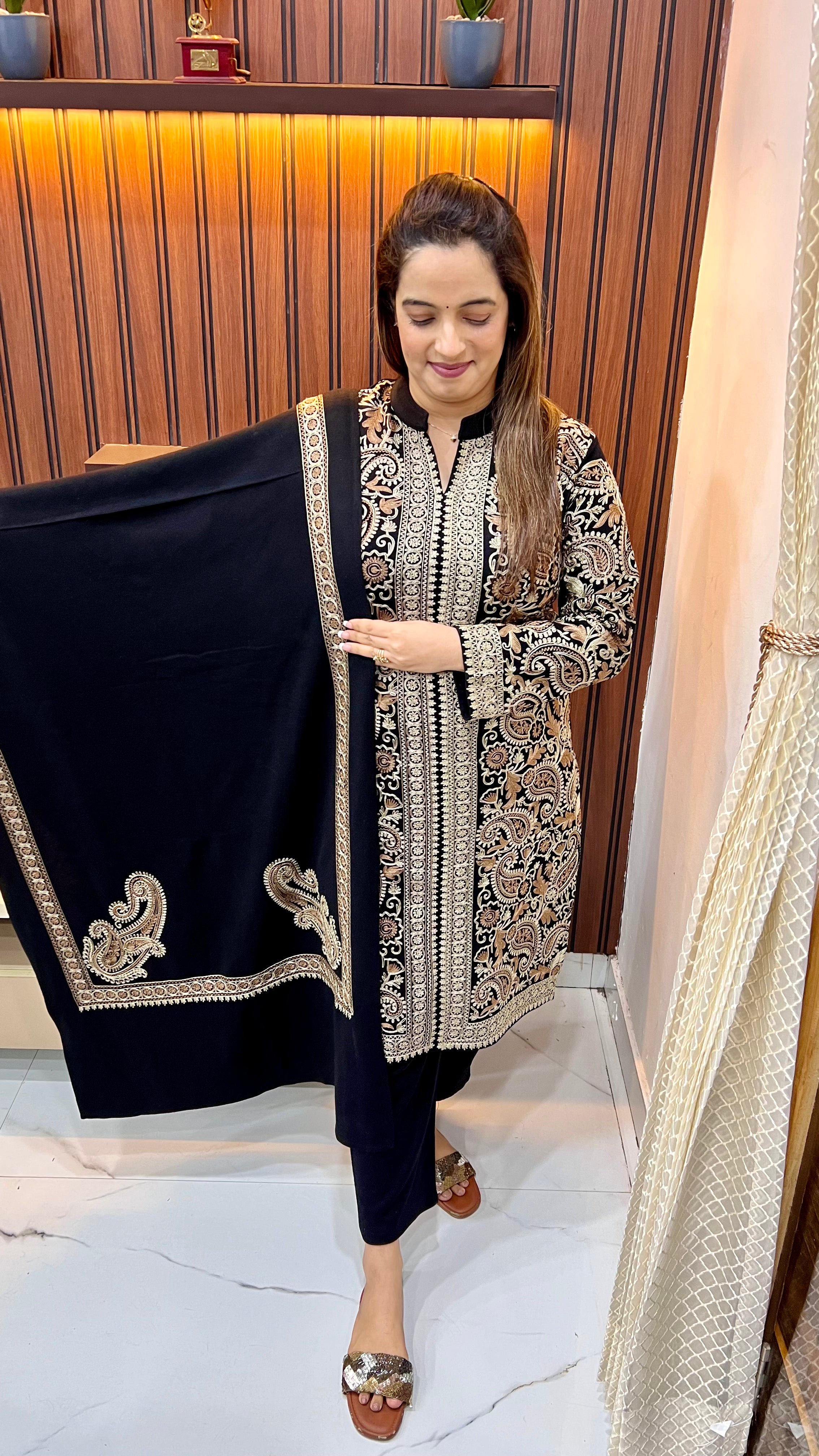 Woollen Suit — Kunja Work, Kashmiri Kadhai & Knitted Bottom