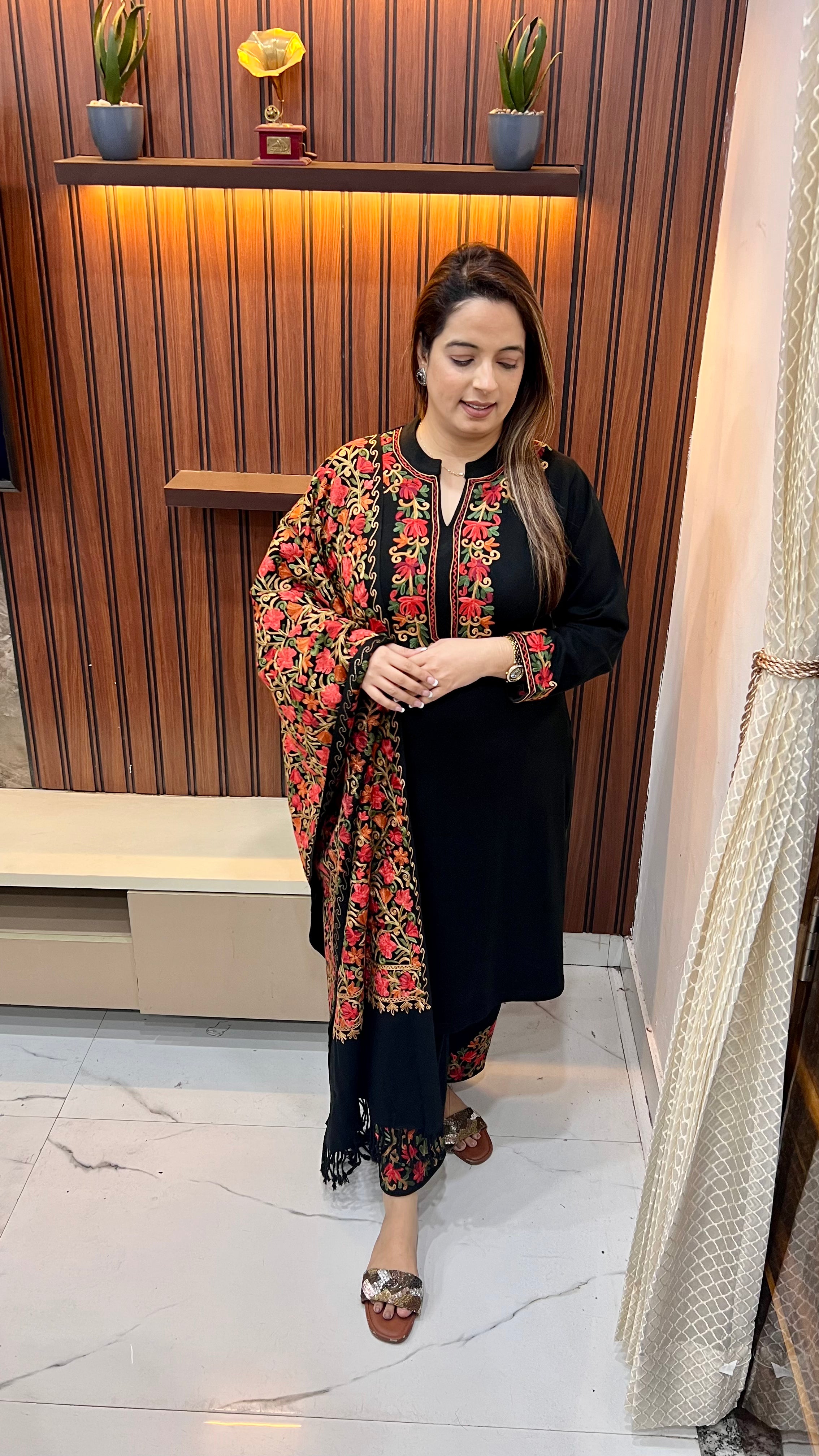 Woollen Suit — Kashmiri Kadhai with Knitted Fabric & Shirt Pocket