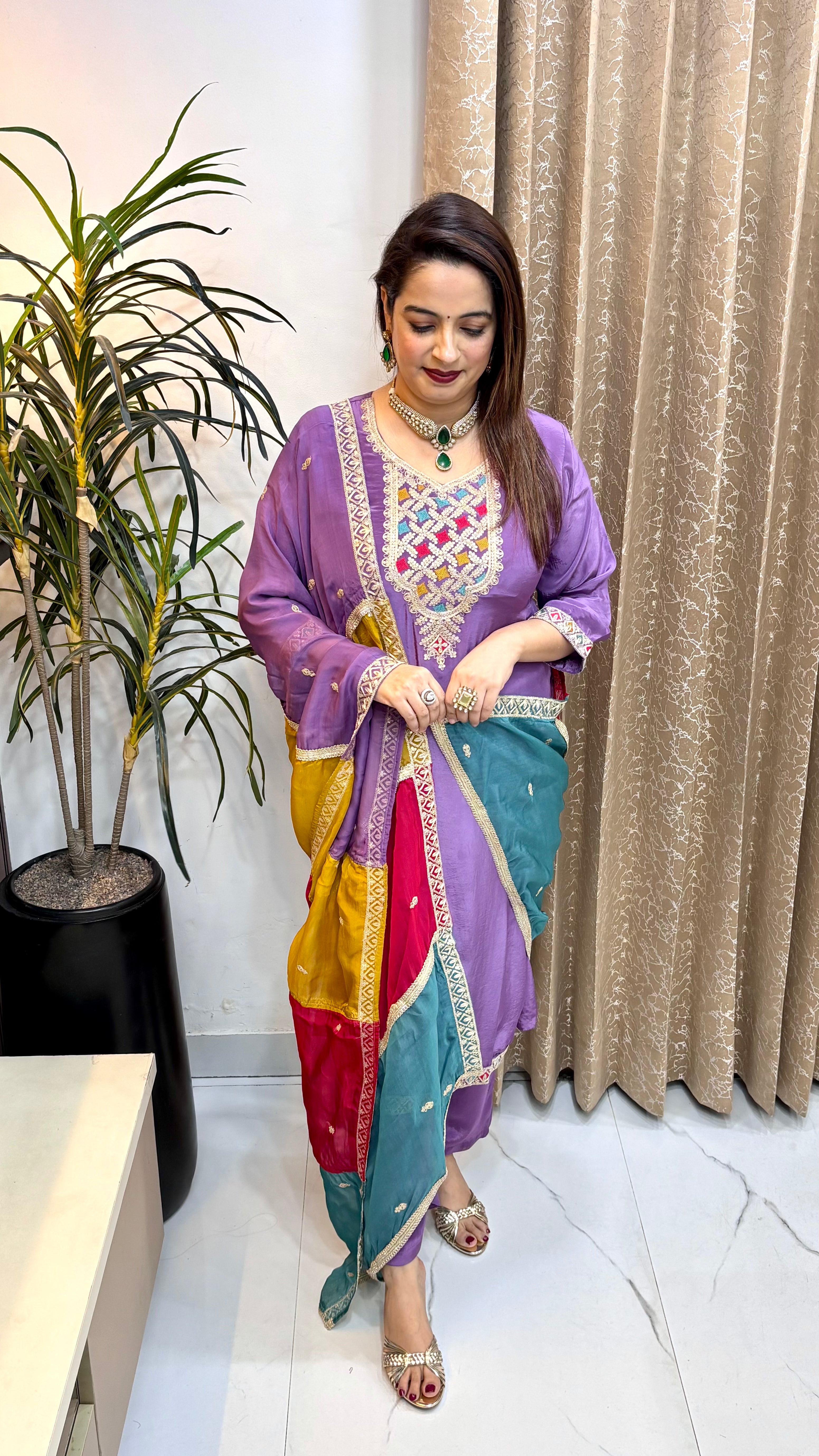 Natural Crepe Anarkali Suit Set with Paan Neck & Embroidered Organza Dupatta