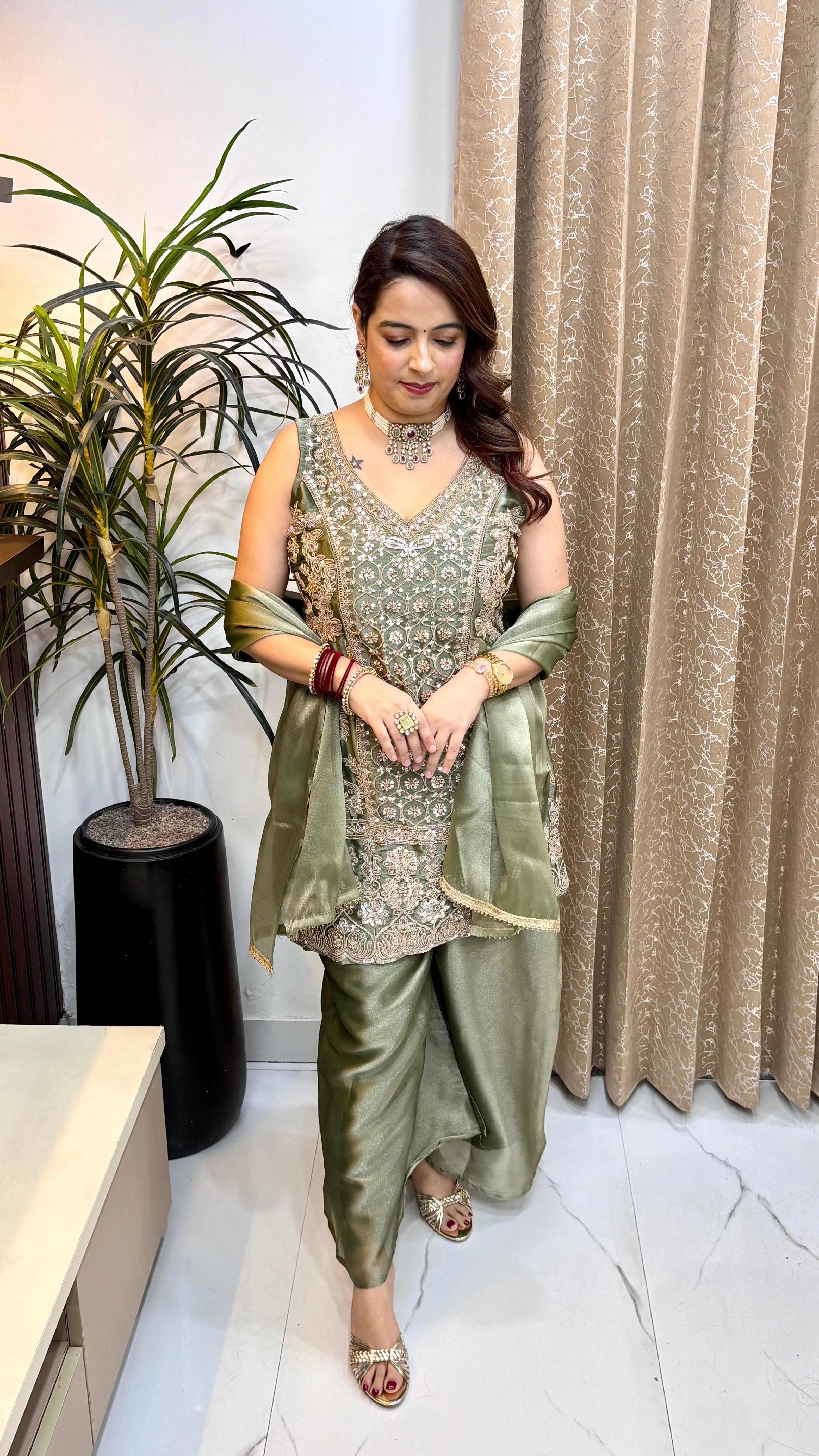 Organza Shimmer 3-Piece Sleeveless Suit Set with Divider, Cut-Work Hemline & Dupatta
