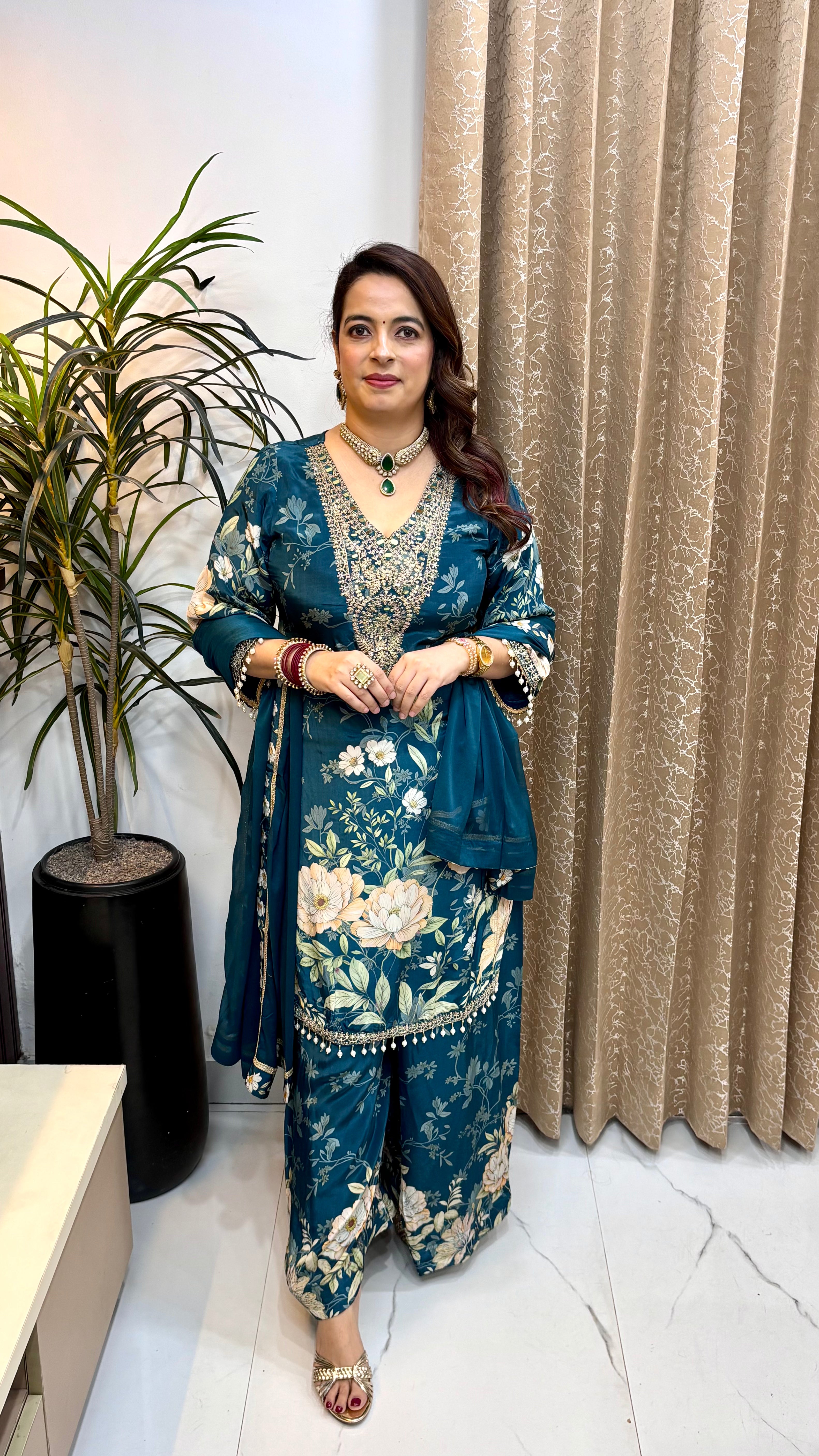 Natural Crepe 3-Piece Suit Set with Floral Print, Real Mirror Work & Chinon Dupatta