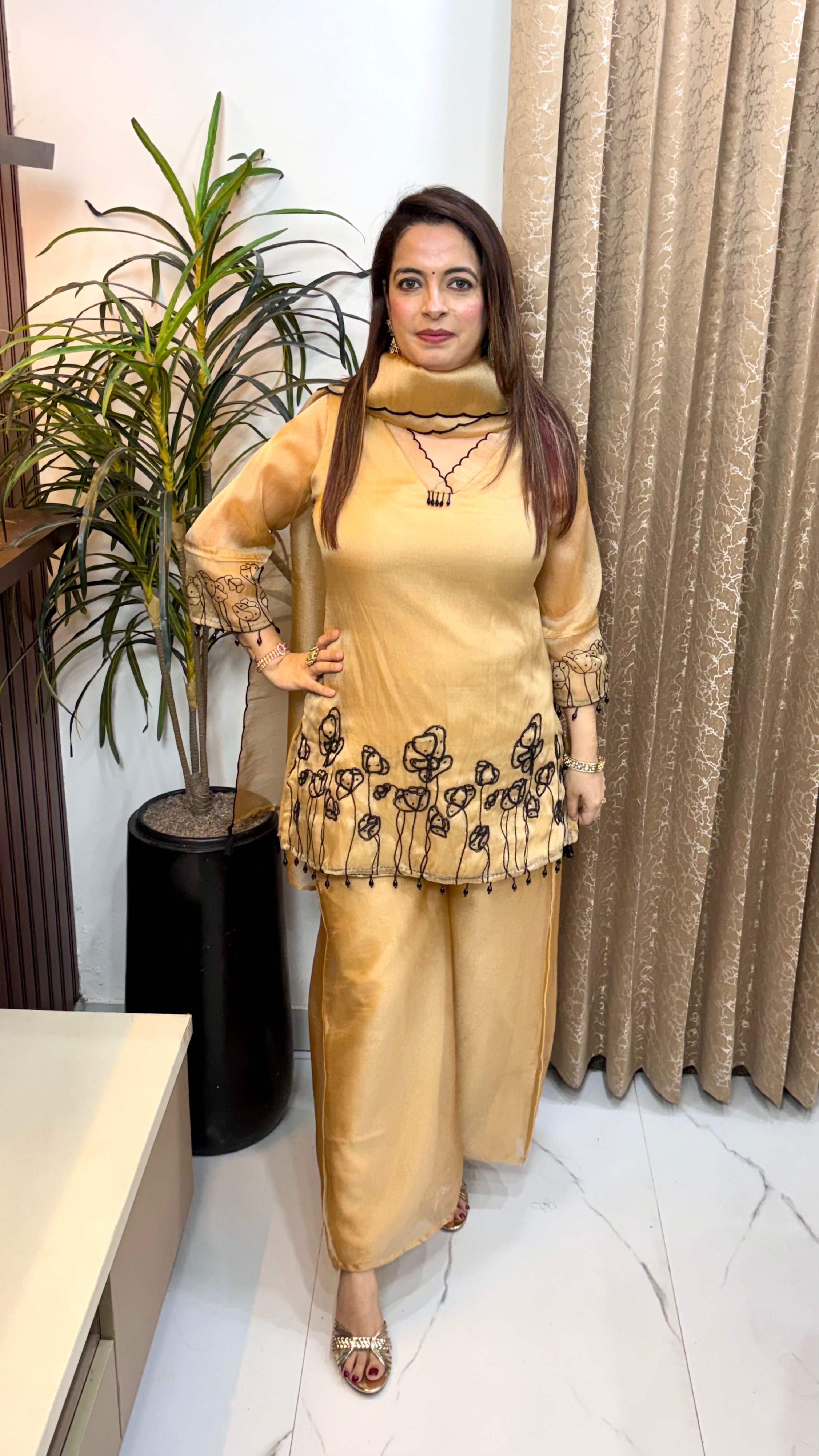 The Opulent Glow: Premium Organza Shimmer Suit with Cut-Work V-Neck, Divider & Embroidered Dupatta