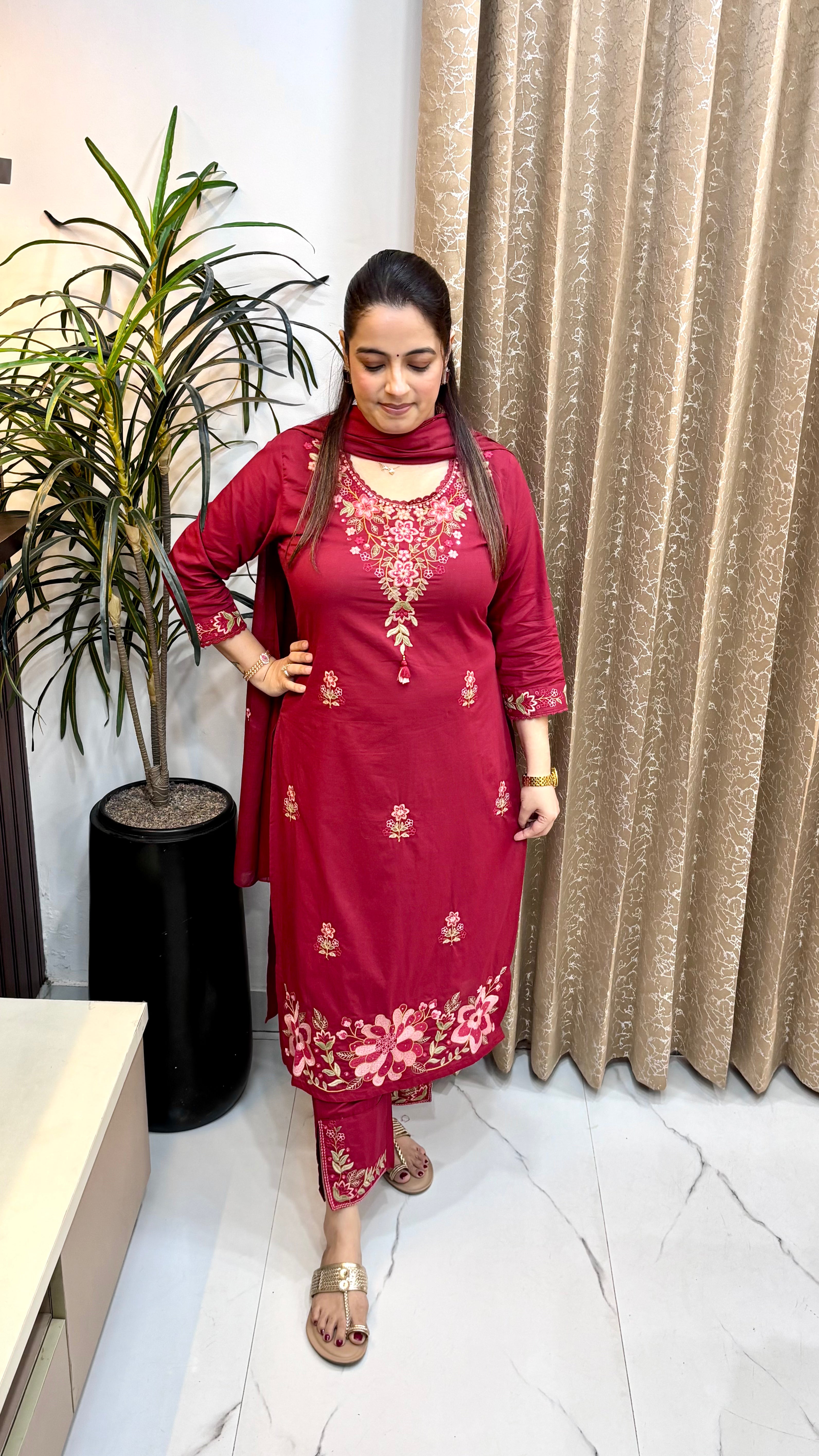 Breezy Elegance: Pure Cotton 3-Piece Suit Set with Crochet Lace & Mulmul Dupatta