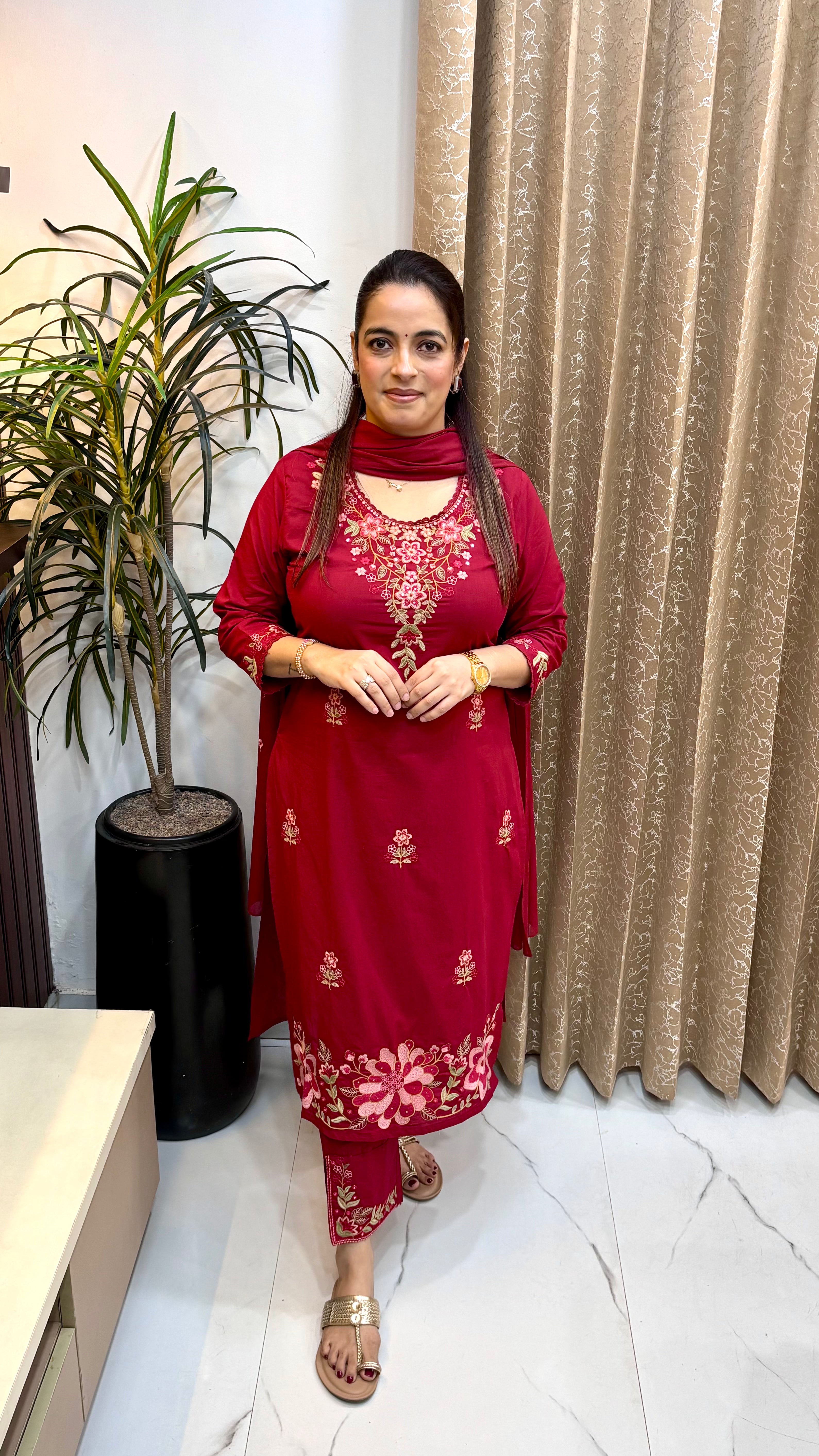 Breezy Elegance: Pure Cotton 3-Piece Suit Set with Crochet Lace & Mulmul Dupatta