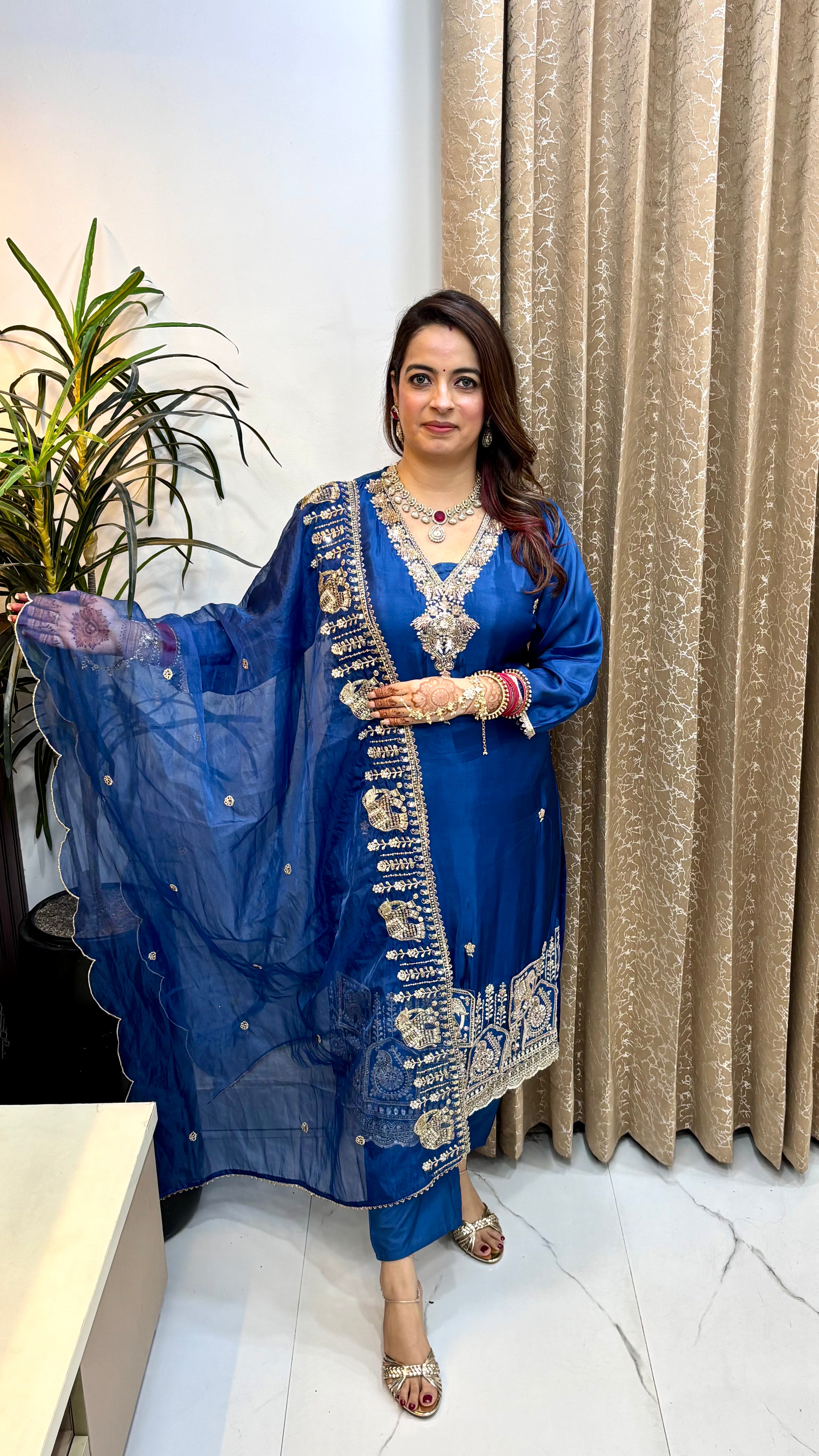 Fine Crepe 3-Piece Suit Set with Embroidery Work & Cut-Work Dupatta