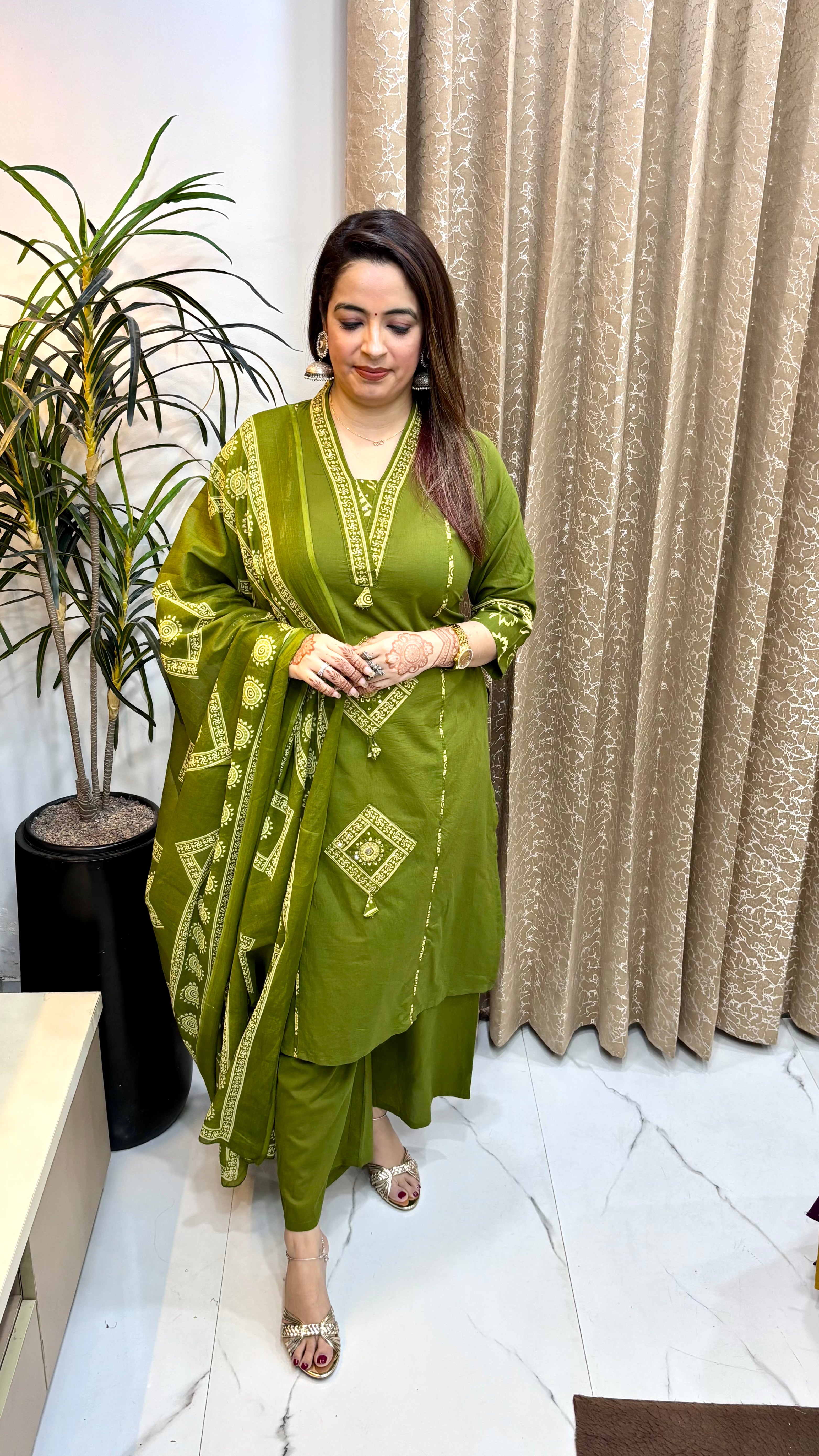 Pure Cotton 3-Piece Suit Set with Fine Embroidery & Mulmul Dupatta