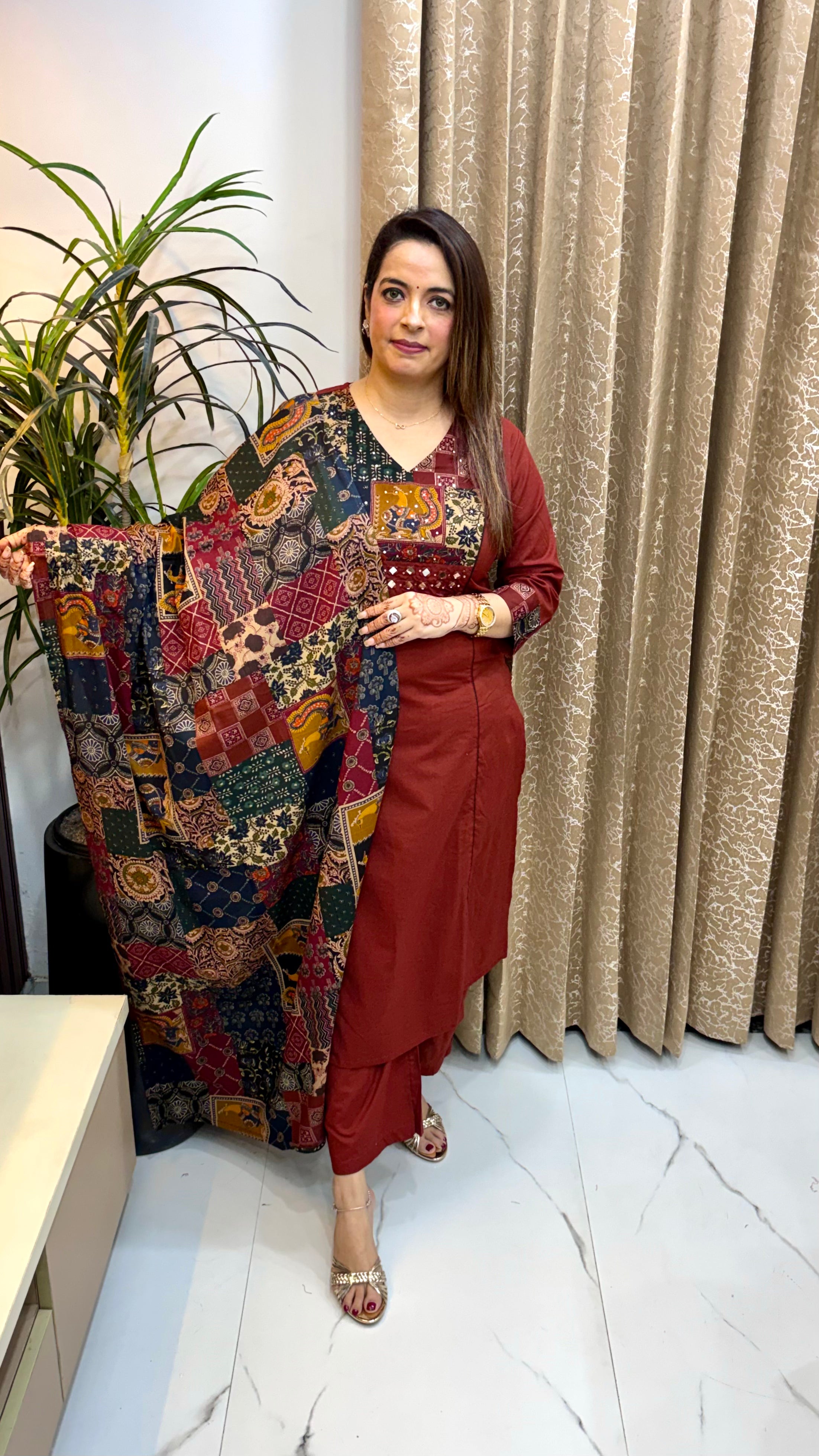 Breezy Everyday Elegance: Pure Cotton 3-Piece Suit Set with Mulmul Dupatta